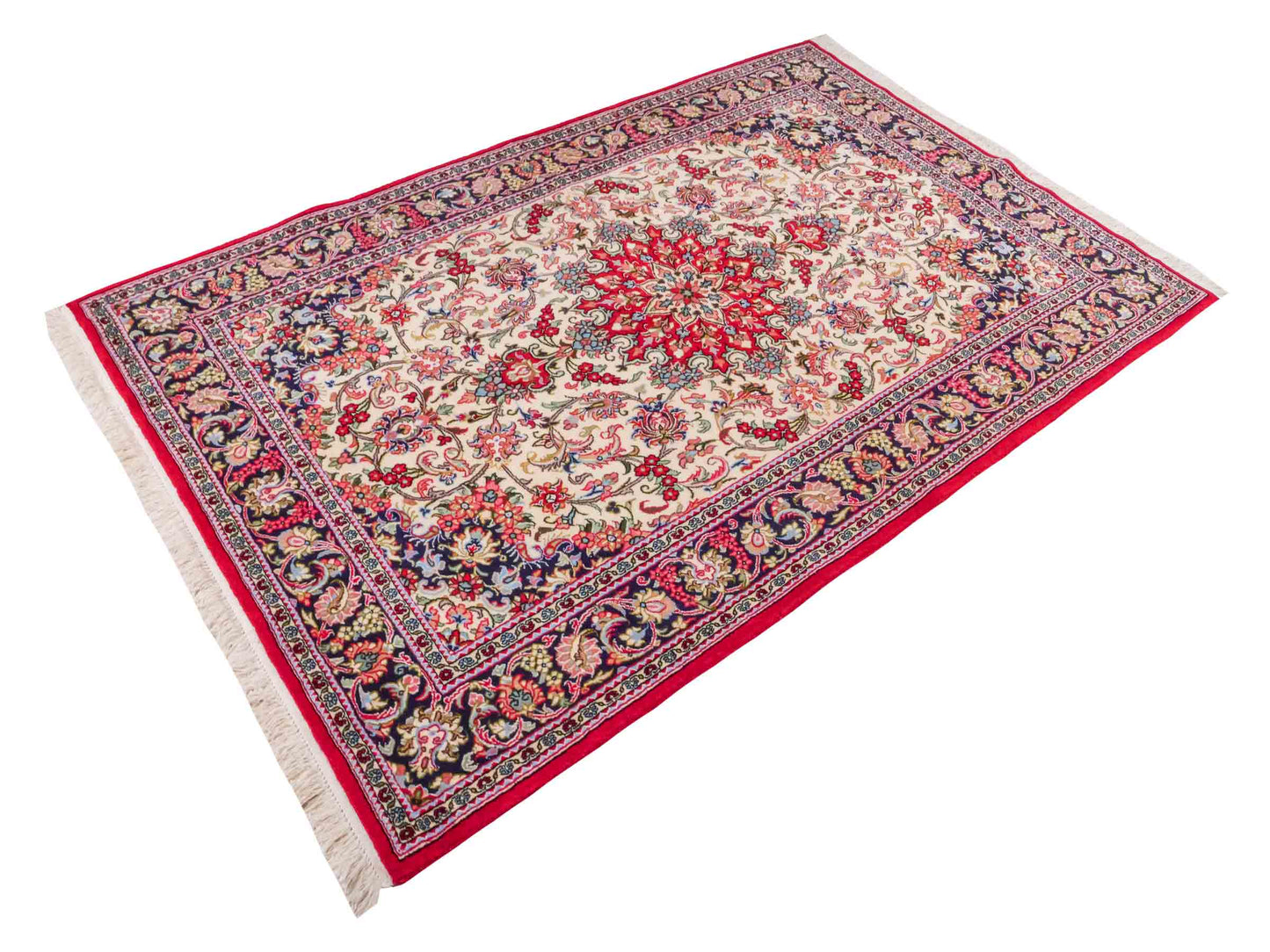 Handgeknüpfter Ghom Perserteppich von Khademi aus Wolle, cremeweiß, rot. Persischer Teppich. Orientteppich von Hand geknüpft in Iran. Größe: 219 cm x 140 cm. Teppichnummer: SB3-1127. Verkauf durch Jupiter Intl.