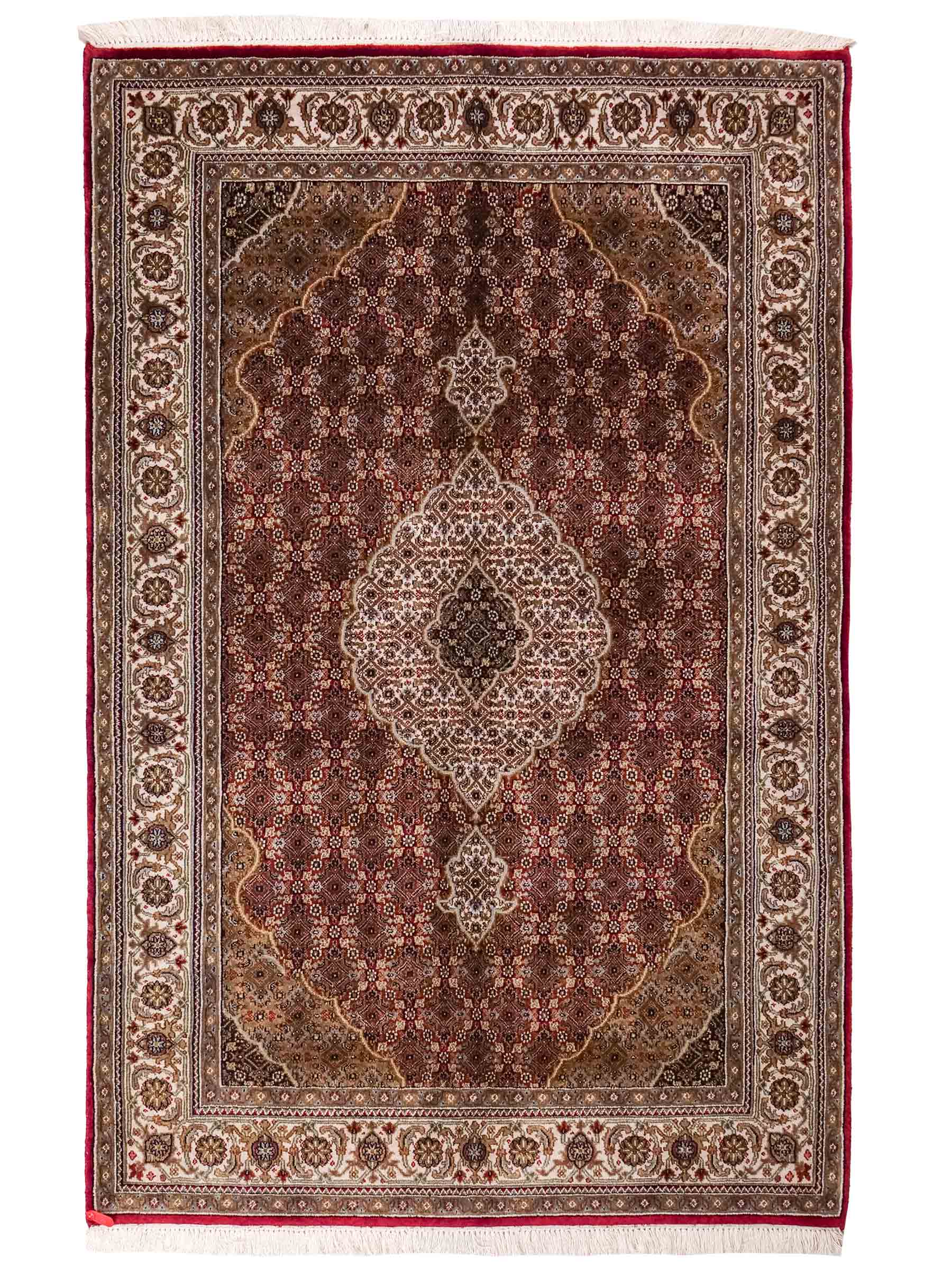 Handgeknüpfter Indo Täbriz Mahi Orientteppich von Khademi aus Wolle, rot, beige. Klassisches Medaillon. Traditionell von Hand geknüpft in Indien. Größe: 186 cm x 120 cm. Teppichnummer: SB3-1121 | Jupiter Intl.