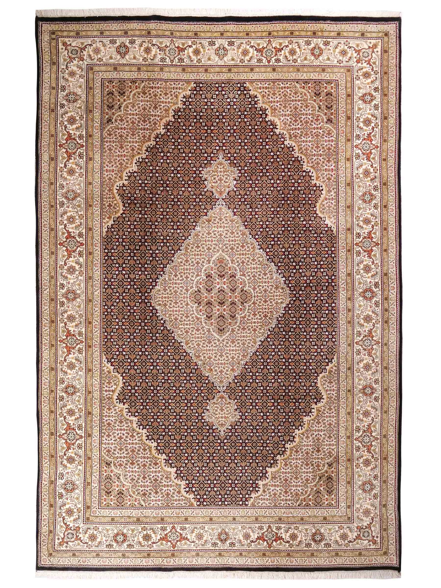 Handgeknüpfter Indo Täbriz Mahi Orientteppich von Khademi aus Wolle, schwarz, beige. Klassisches Medaillon. Traditionell von Hand geknüpft in Indien. Größe: 296 cm x 194 cm. Teppichnummer: SB3-1178 | Jupiter Intl.