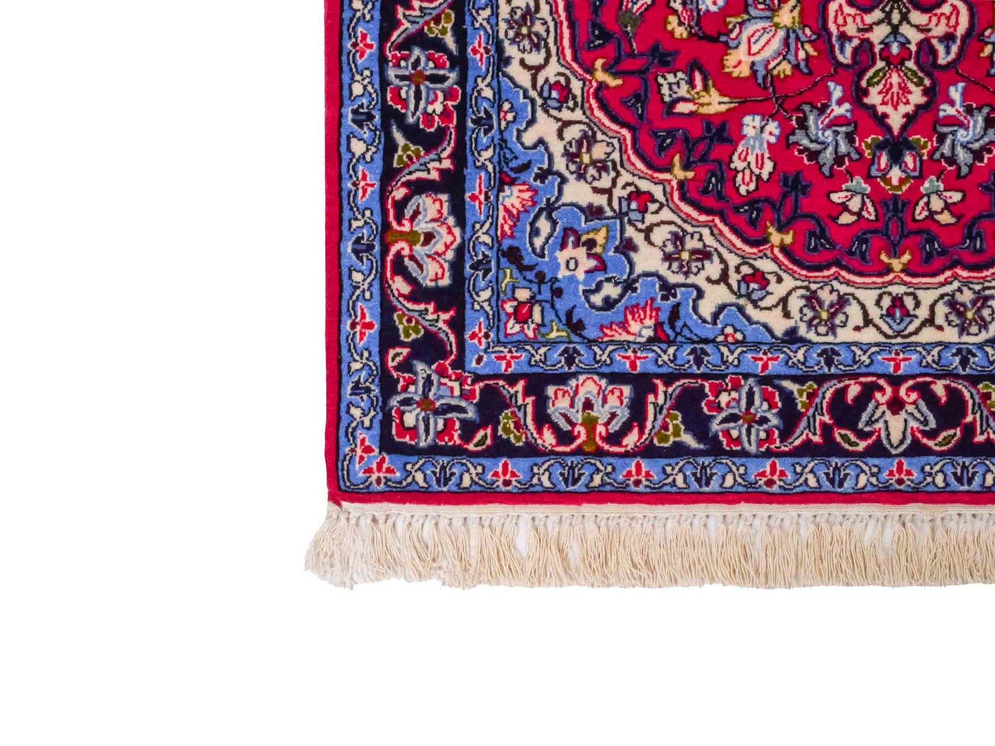Handgeknüpfter Isfahan Perserteppich von Khademi aus Wolle mit Seide, rot-blau. Feiner, persischer Teppich mit Medaillon. Orientteppich, geknüpft in Iran. Größe: 102 x 72 cm. Teppichnummer: SB3-1097 | Jupiter Intl