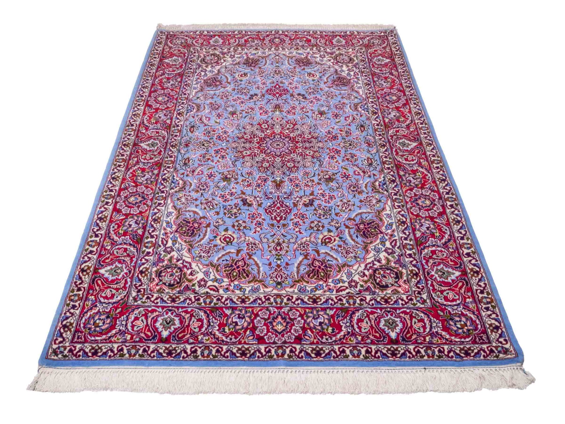 Handgeknüpfter Isfahan Perserteppich von Khademi aus Wolle mit Seide, blau, rot. Feiner, persischer Teppich mit Medaillon. Orientteppich, von Hand geknüpft in Iran. Größe: 171 x 113 cm. Teppichnummer: DB3-1051. Verkauf durch Jupiter Intl.