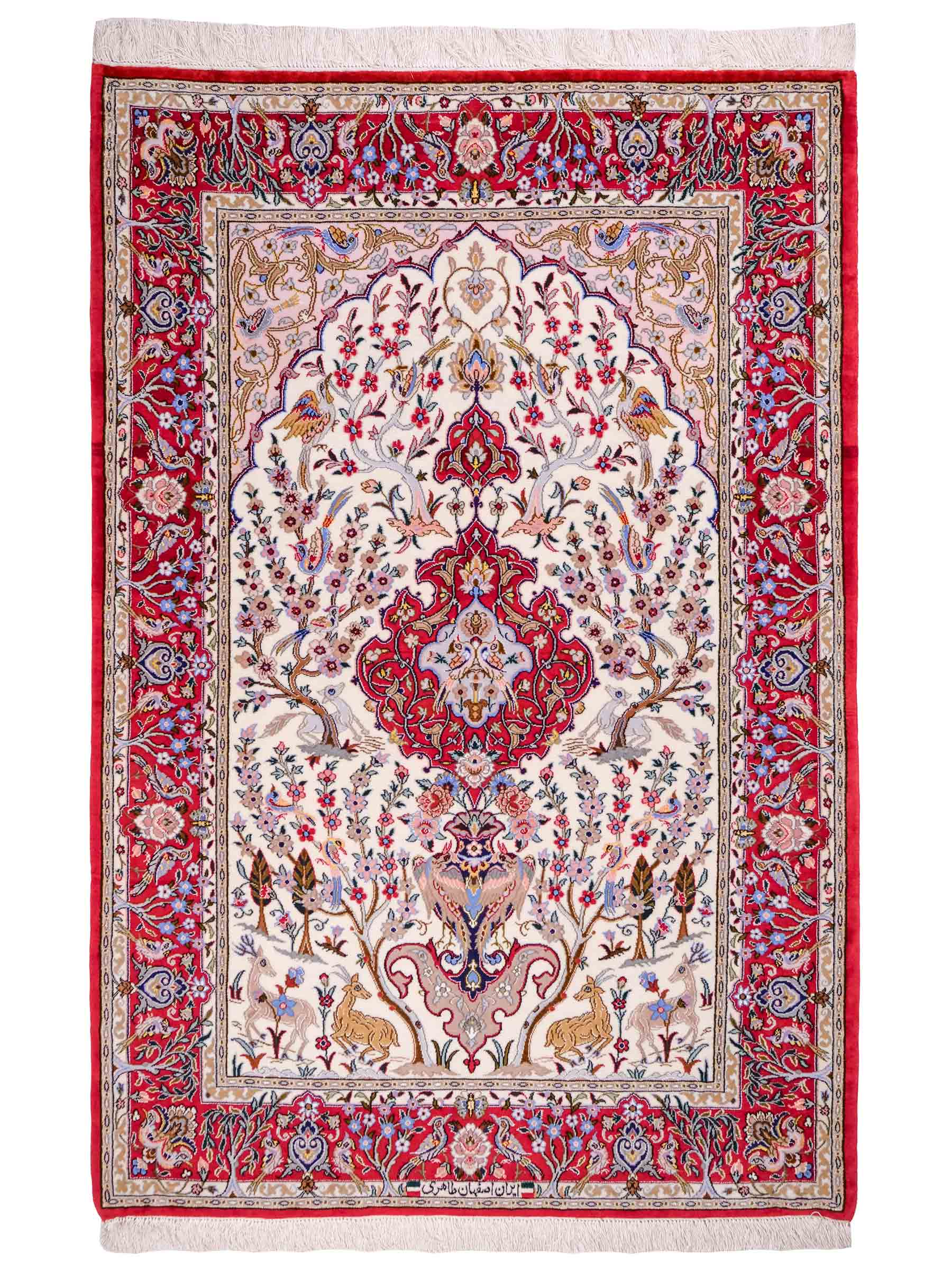 Handgeknüpfter "Taheri" Isfahan Perserteppich von Khademi aus Wolle mit Seide, rot, cremeweiß. Feiner, persischer Teppich mit Medaillon, signiert. Orientteppich handgeknüpft in Iran. Größe: 162 x 109 cm. Teppichnummer: DB3-1044 Jupiter Intl.