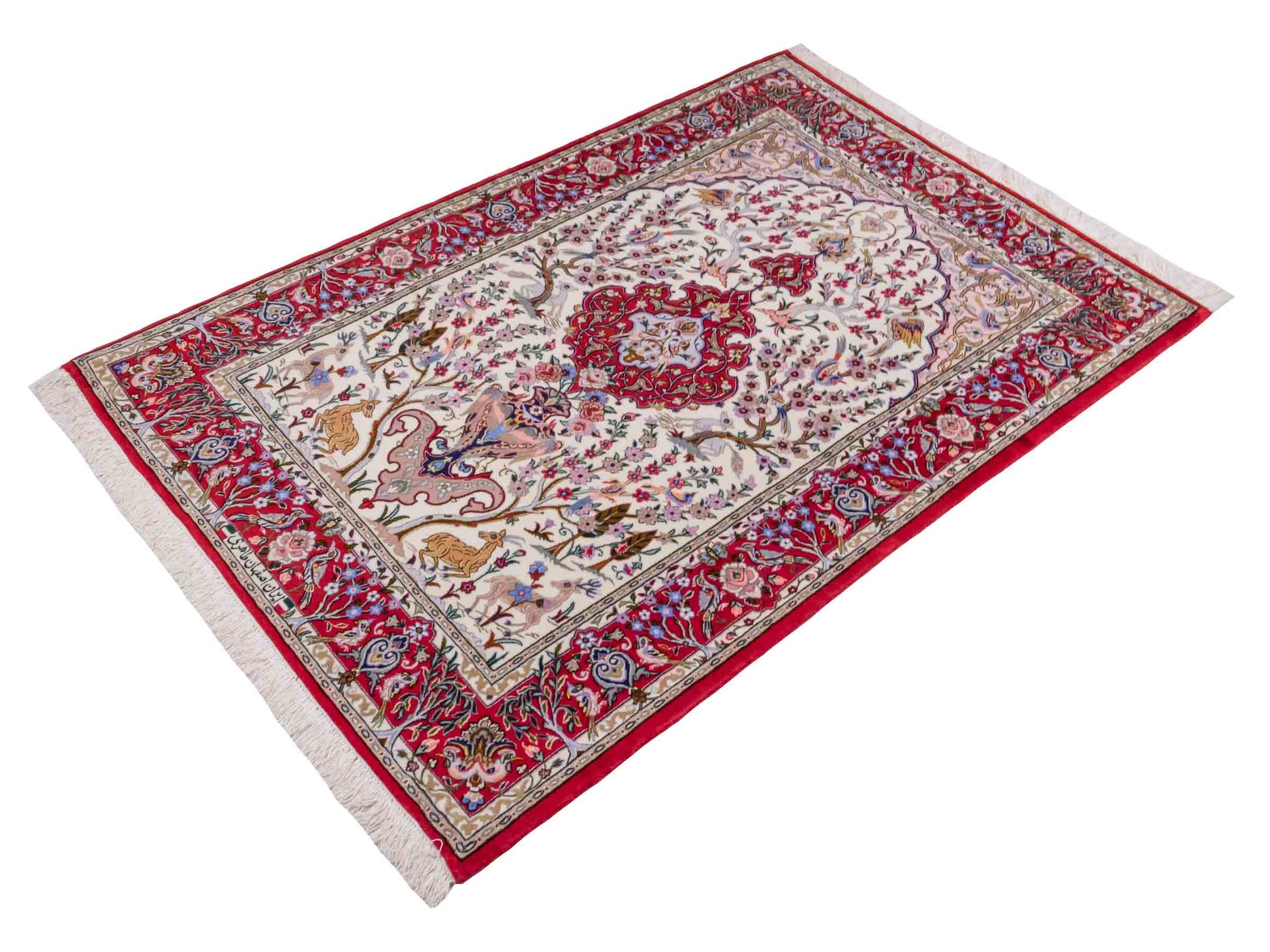 Handgeknüpfter "Taheri" Isfahan Perserteppich von Khademi aus Wolle mit Seide, rot, cremeweiß. Feiner, persischer Teppich mit Medaillon, signiert. Orientteppich handgeknüpft in Iran. Größe: 162 x 109 cm. Teppichnummer: DB3-1044 Jupiter Intl.