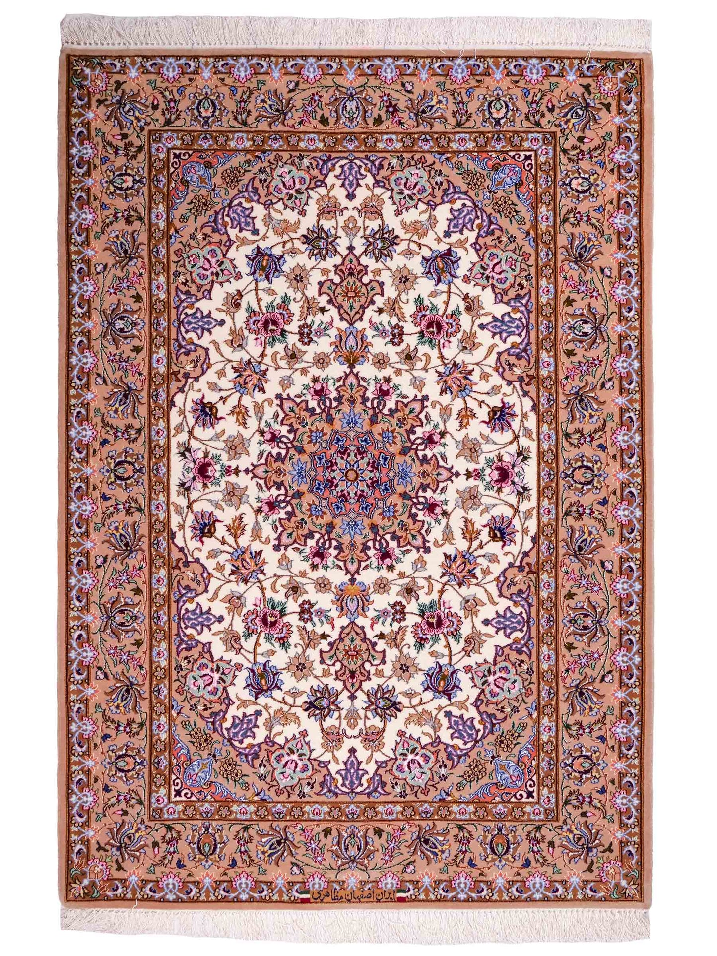 Handgeknüpfter "Mazaheri" Isfahan Perserteppich von Khademi aus Wolle mit Seide, beige, creme. Feiner, persischer Teppich mit Medaillon, signiert. Orientteppich handgeknüpft in Iran. Größe: 162 x 110 cm. Teppichnummer: DB3-1047 Jupiter Intl.