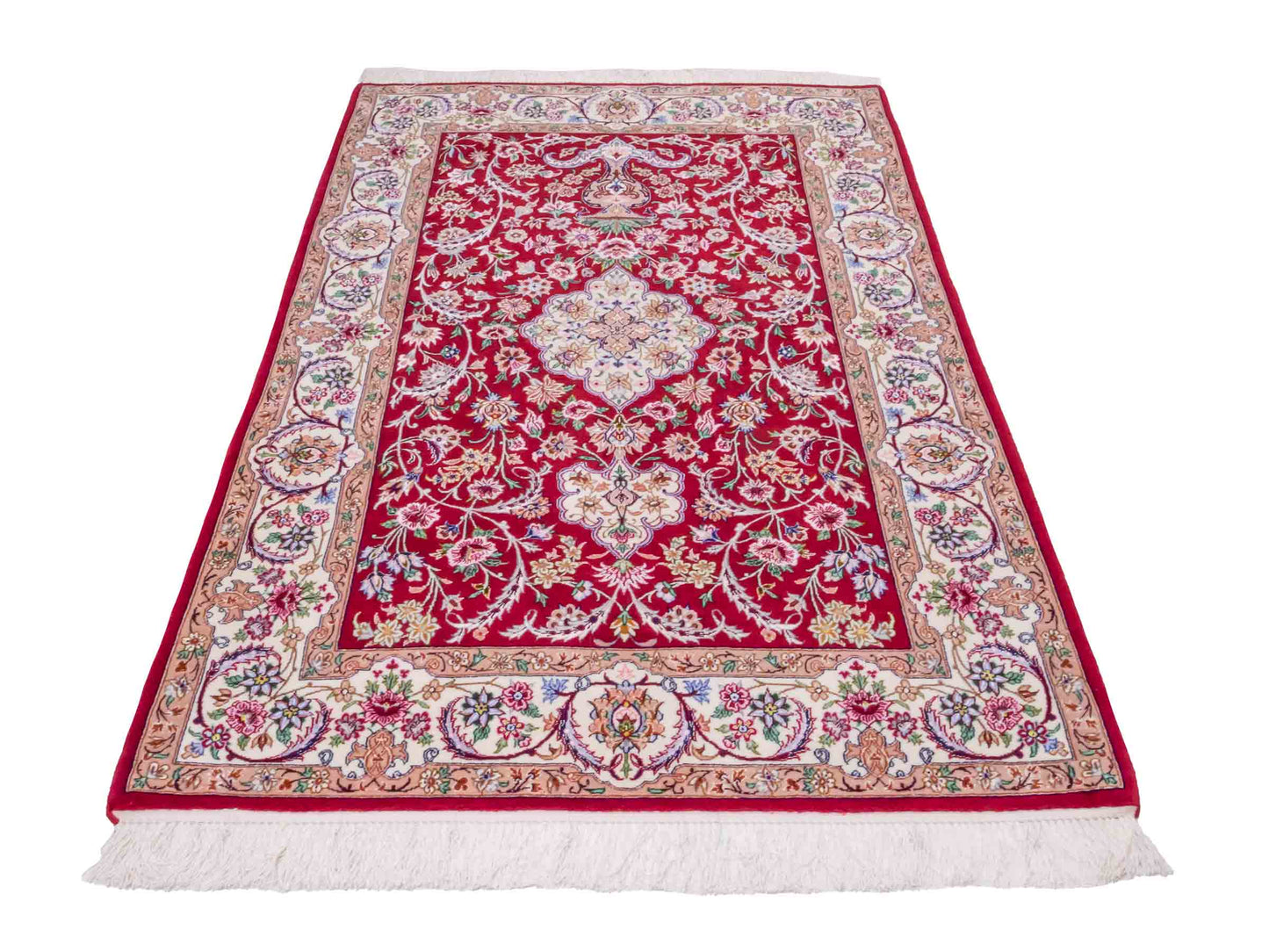 Handgeknüpfter "Entezari" Isfahan Perserteppich von Khademi aus Wolle mit Seide, rot. Feiner, persischer Teppich mit Medaillon, signiert. Orientteppich, geknüpft in Iran. Größe: 164 x 118 cm. Teppichnummer: SB3-1053 | Jupiter Intl.