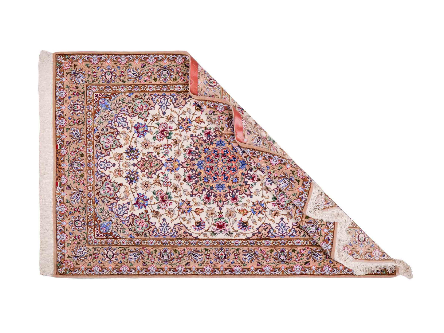 Handgeknüpfter "Mazaheri" Isfahan Perserteppich von Khademi aus Wolle mit Seide, beige, creme. Feiner, persischer Teppich mit Medaillon, signiert. Orientteppich handgeknüpft in Iran. Größe: 165 x 107 cm. Teppichnummer: DB3-1045. Jupiter Intl.