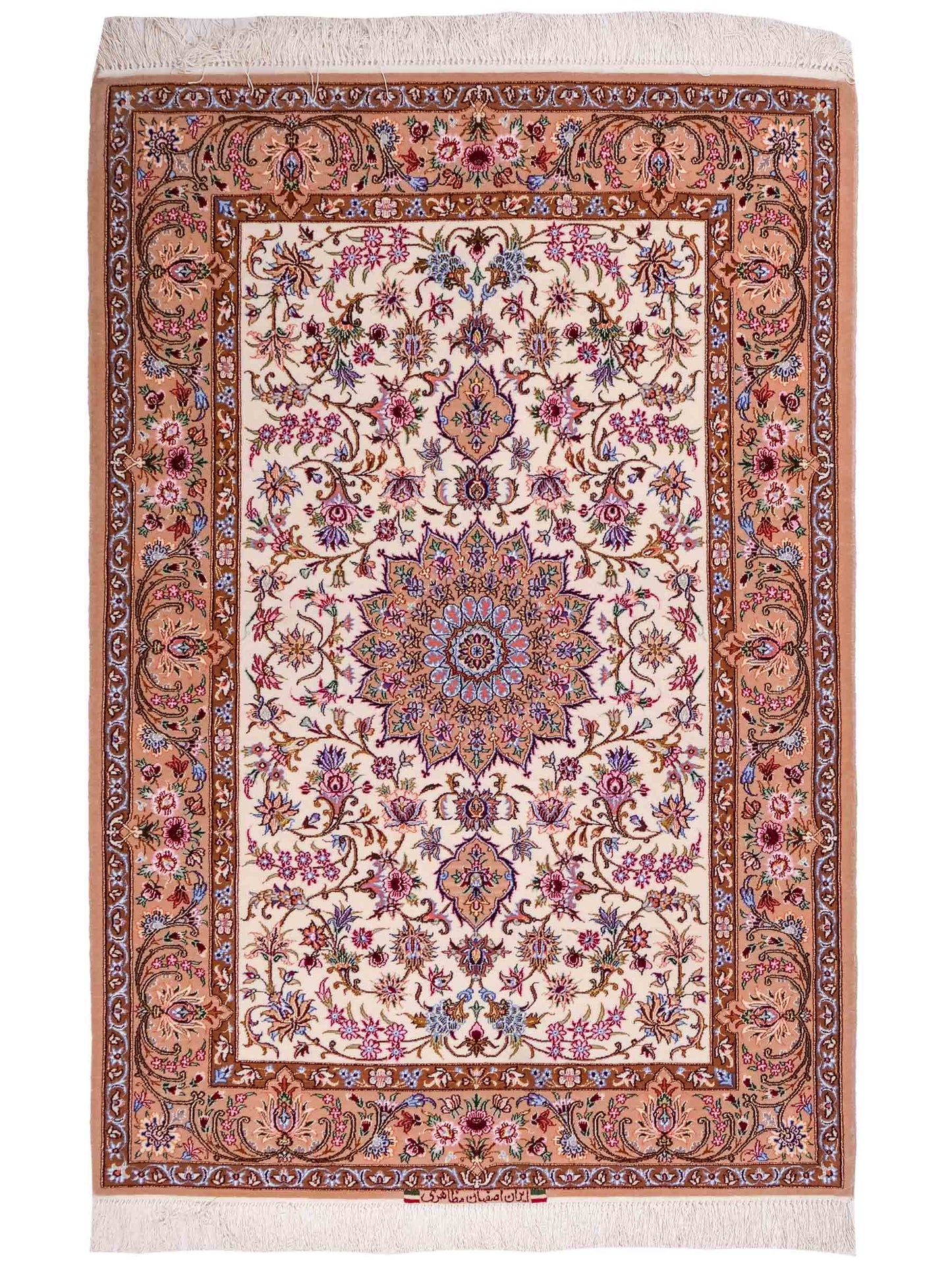 Handgeknüpfter "Mazaheri" Isfahan Perserteppich von Khademi aus Wolle & Seide, beige, cremeweiß. Persischer Teppich mit Medaillon, signiert, fein. Orientteppich geknüpft in Iran. Größe: 166 cm x 107 cm. Teppichnummer: DB3-1006 | Jupiter Intl.