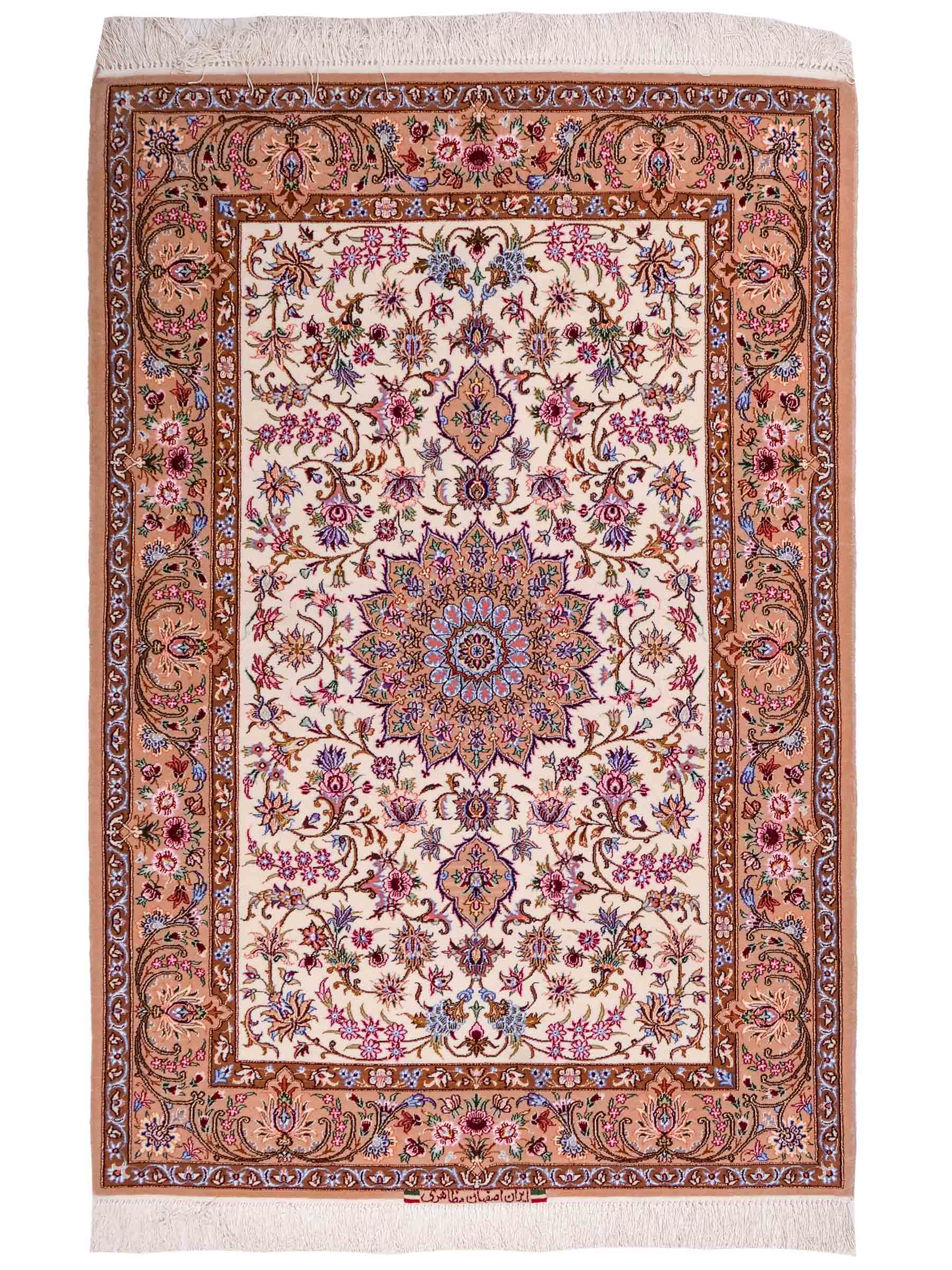 Handgeknüpfter "Mazaheri" Isfahan Perserteppich von Khademi aus Wolle & Seide, beige, cremeweiß. Persischer Teppich mit Medaillon, signiert, fein. Orientteppich geknüpft in Iran. Größe: 166 cm x 107 cm. Teppichnummer: DB3-1006 | Jupiter Intl.