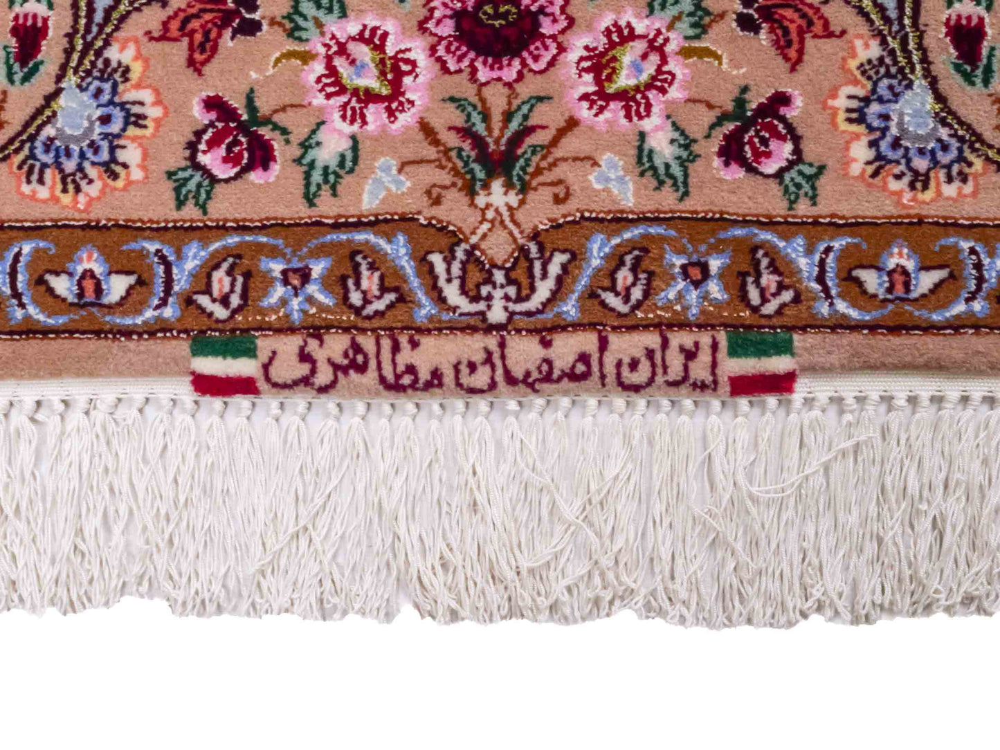 Handgeknüpfter "Mazaheri" Isfahan Perserteppich von Khademi aus Wolle & Seide, beige, cremeweiß. Persischer Teppich mit Medaillon, signiert, fein. Orientteppich geknüpft in Iran. Größe: 166 cm x 107 cm. Teppichnummer: DB3-1006 | Jupiter Intl.