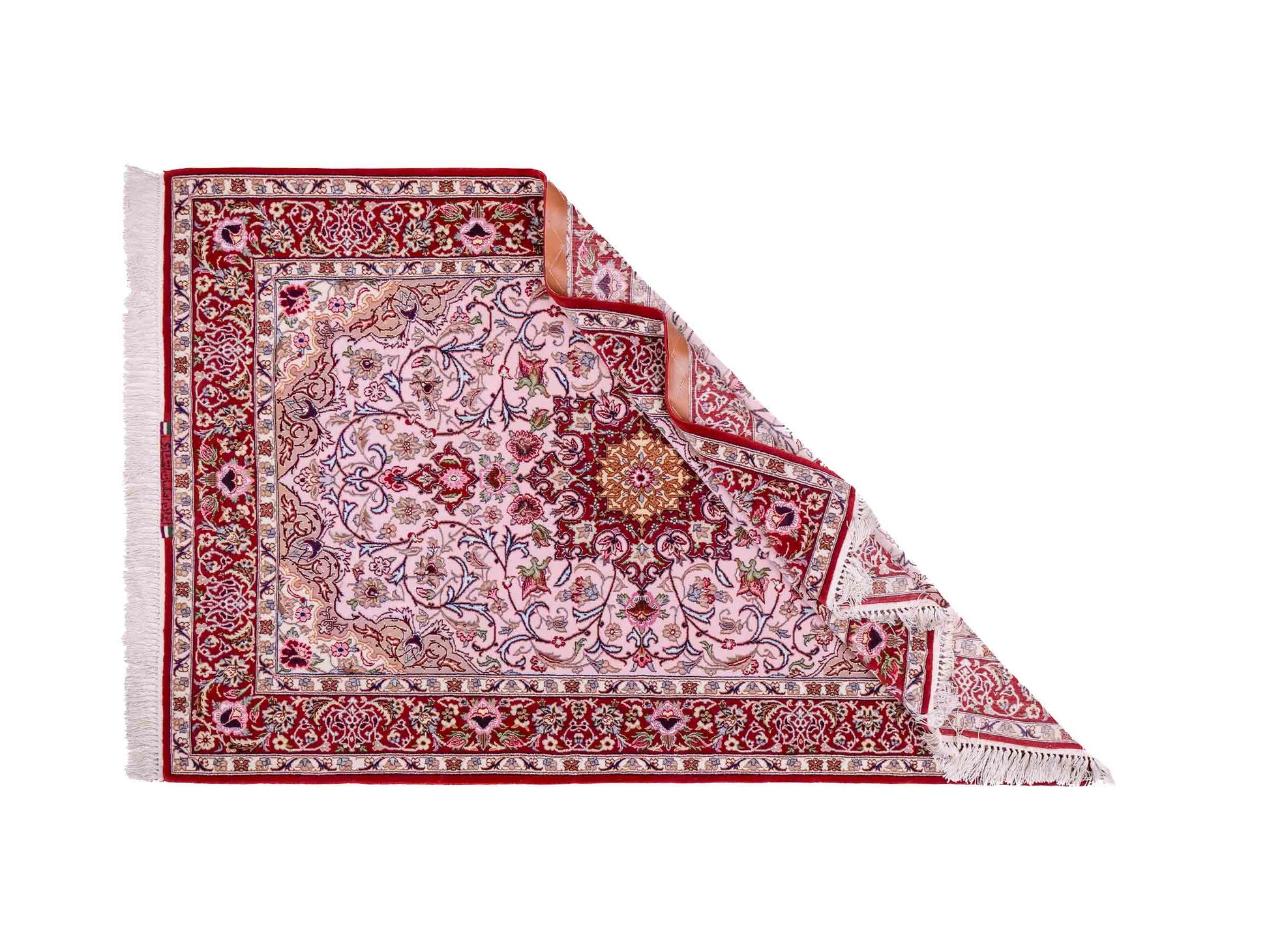 Handgeknüpfter "Entezari" Isfahan Perserteppich von Khademi aus Wolle mit Seide, rot-rosa. Feiner, persischer Teppich mit Medaillon, signiert. Orientteppich, von Hand geknüpft in Iran. Größe: 169 x 110 cm. Teppichnummer: DB3-1032 Jupiter Intl.