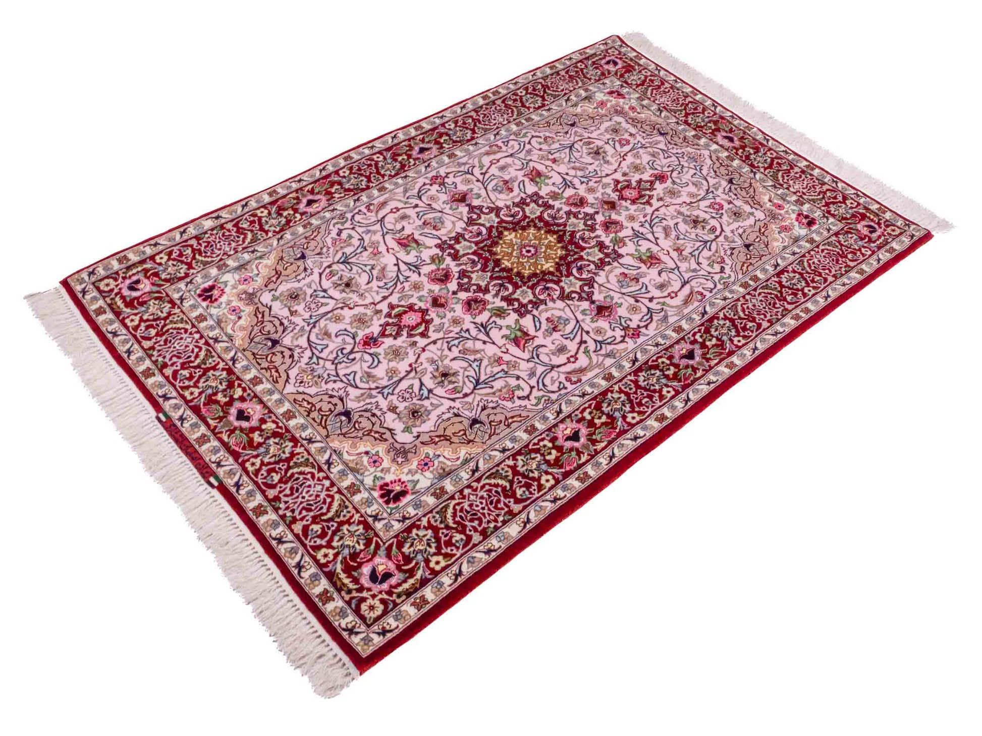 Handgeknüpfter "Entezari" Isfahan Perserteppich von Khademi aus Wolle mit Seide, rot-rosa. Feiner, persischer Teppich mit Medaillon, signiert. Orientteppich, von Hand geknüpft in Iran. Größe: 169 x 110 cm. Teppichnummer: DB3-1032 Jupiter Intl.