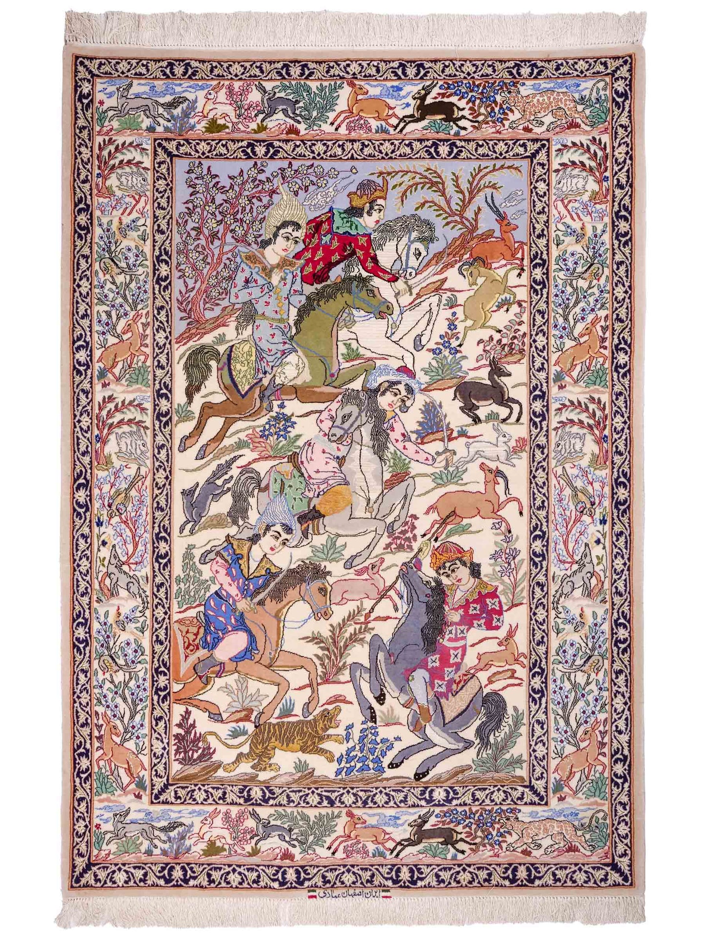 Handgeknüpfter "Emadi" Isfahan Perserteppich von Khademi aus Wolle mit Seide, cremeweiß. Feiner, persischer Teppich mit Feldmuster, signiert. Orientteppich, geknüpft in Iran. Größe: 170 x 113 cm. Teppichnummer: SB3-1073 | Jupiter In