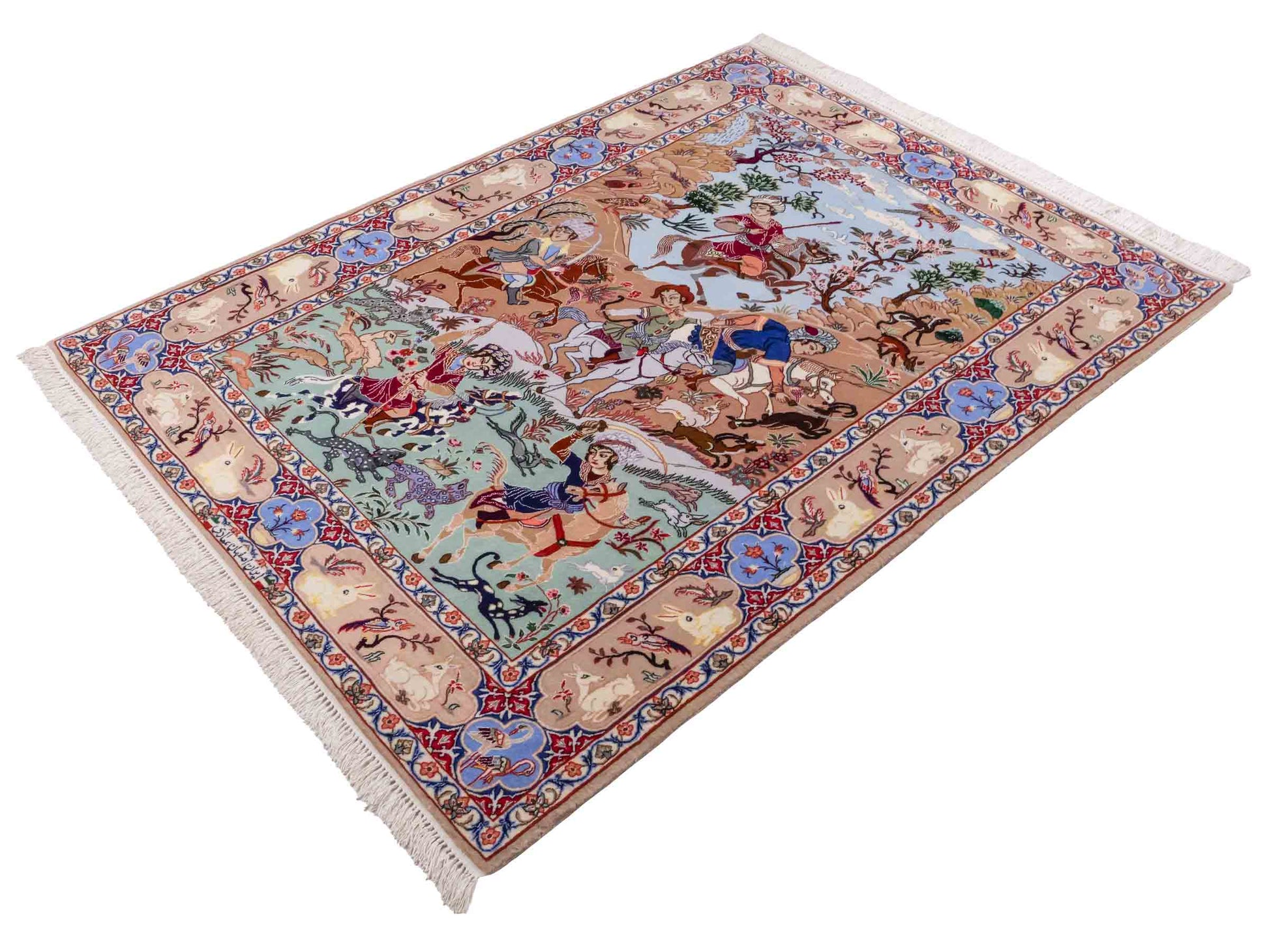 Handgeknüpfter "Emadi" Isfahan Perserteppich von Khademi aus Wolle mit Seide, beige-blau. Feiner, persischer Teppich mit Jagdmotiv, signiert. Orientteppich, geknüpft in Iran. Größe: 176 x 132 cm. Teppichnummer: SB3-1140 | Jupiter In