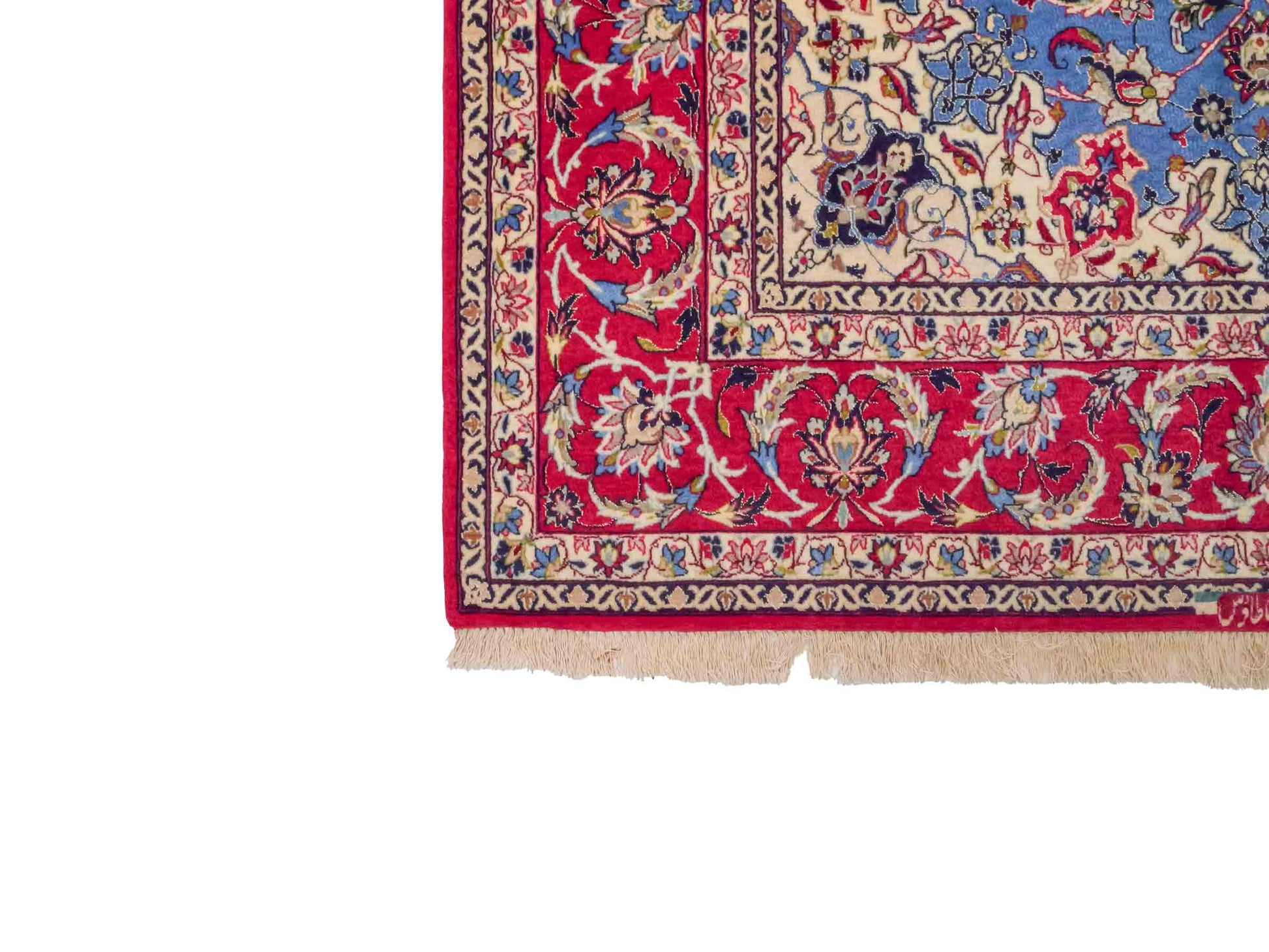 Handgeknüpfter "Tavus" Isfahan Perserteppich von Khademi aus Wolle mit Seide, rot-blau. Feiner, persischer Teppich mit Medaillon, signiert. Orientteppich, geknüpft in Iran. Größe: 247 x 158 cm. Teppichnummer: SB3-1079 | Jupiter In