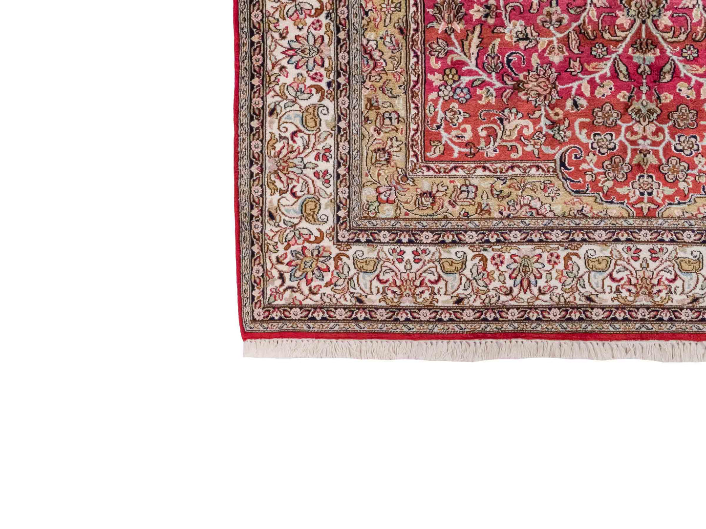 Handgeknüpfter Kaschmir Seidenteppich von Khademi aus Seide, rot. Feiner, indischer Orientteppich mit klassischem Medaillon von Hand geknüpft in Iran. Größe: 187 cm x 126 cm. Teppichnummer: SB3-1162 | Jupiter Intl.