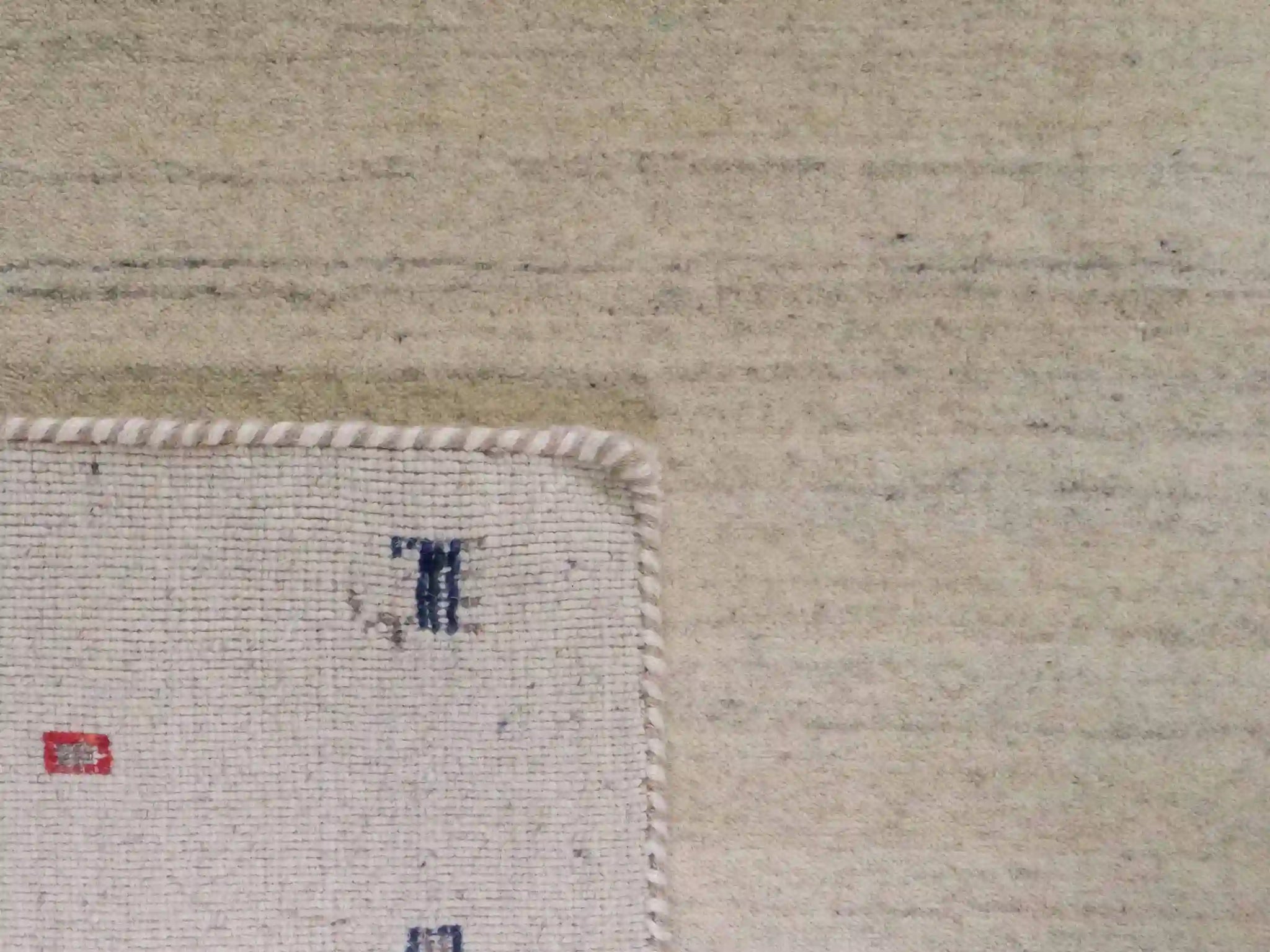 Kollektionsbanner: Teppichverarbeitung - Handloom Teppiche © Daniel Khademi, JUPITER Intl.