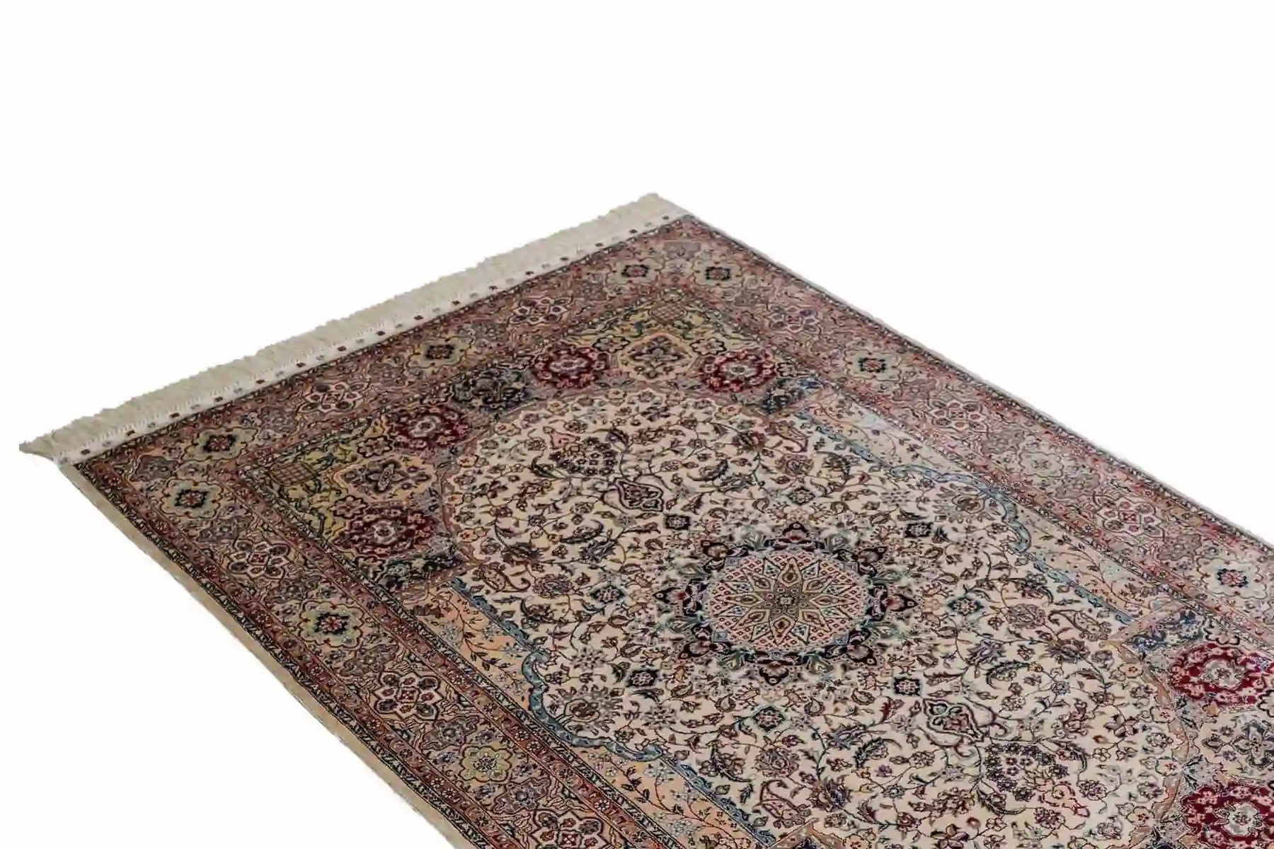 Kollektionsbanner: Klassische Teppiche - Nain Seidenteppiche © Daniel Khademi, Jupiter Intl.