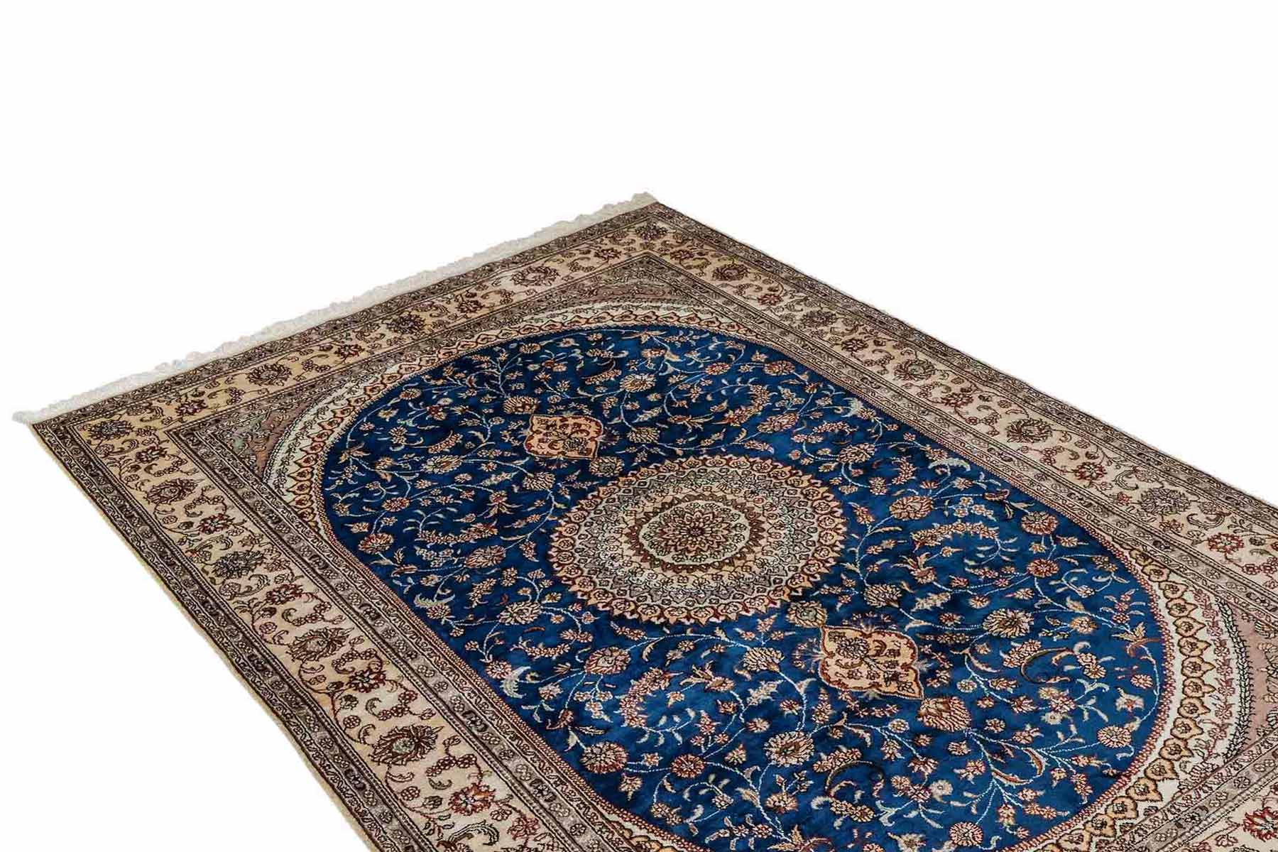 Art Nain Rugs