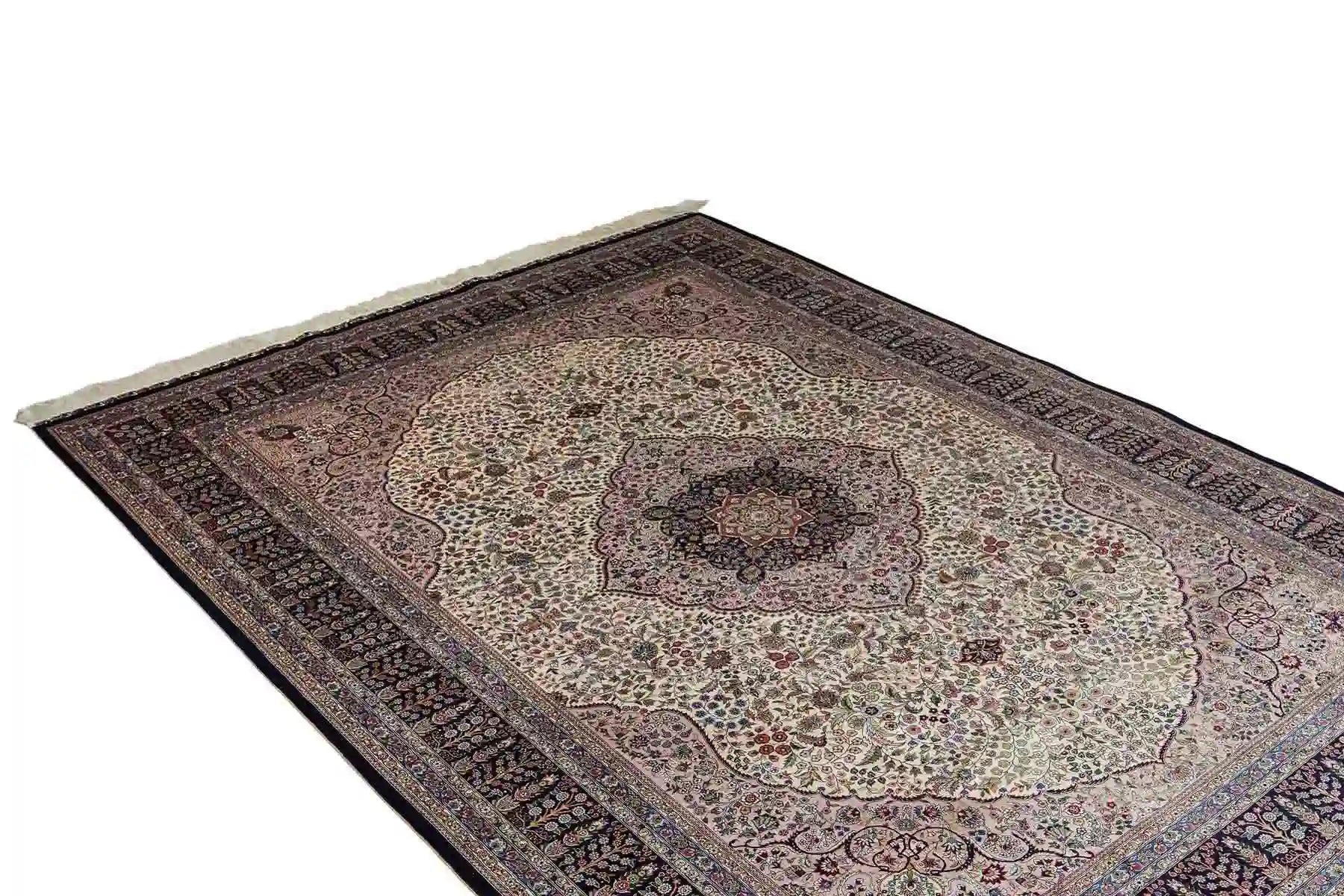 Kollektionsbanner: Klassische Teppiche aus der Türkei / Türkische Teppiche © Daniel Khademi, Jupiter Intl.