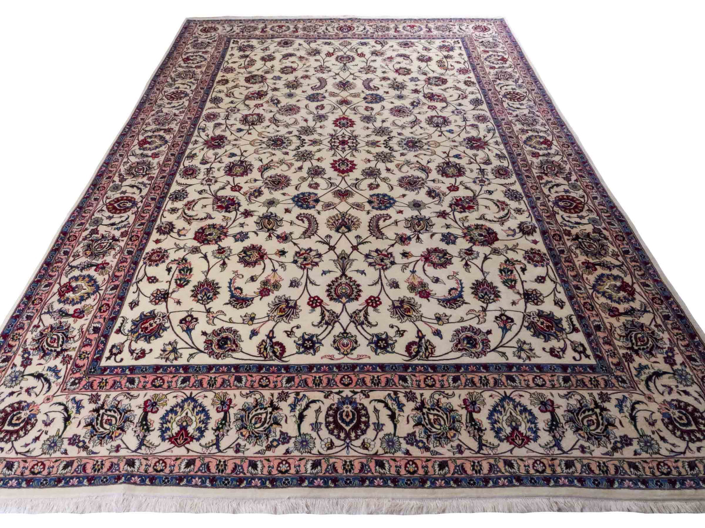 Handgeknüpfter Maschhad Perserteppich von Khademi aus Wolle mit Seide, creme. Klassisches, florales Allover-Design. Traditionell von Hand geknüpft in Iran / Persien. Größe: 358 cm x 247 cm. Teppichnummer: RB3-1071. Verkauf durch Jupiter Intl.