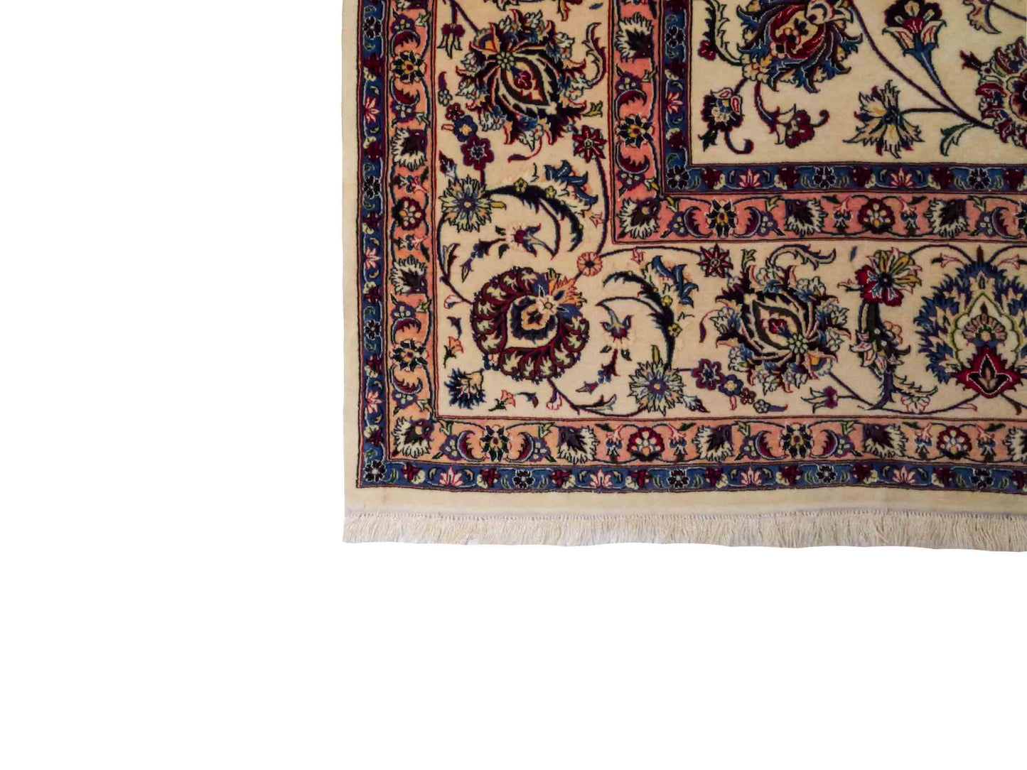 Handgeknüpfter Maschhad Perserteppich von Khademi aus Wolle mit Seide, creme. Klassisches, florales Allover-Design. Traditionell von Hand geknüpft in Iran / Persien. Größe: 358 cm x 247 cm. Teppichnummer: RB3-1071. Verkauf durch Jupiter Intl.