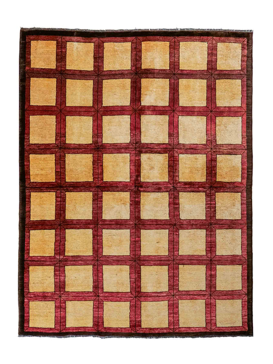 Handgeknüpfter Design Ziegler Orientteppich von Khademi aus Wolle, beige, rot, gold. Modernes Box- / Feldmuster. Traditionell von Hand geknüpft in Afghanistan. Größe: 177 cm x 144 cm. Teppichnummer: RB3-1015. Verkauf durch Jupiter Intl.