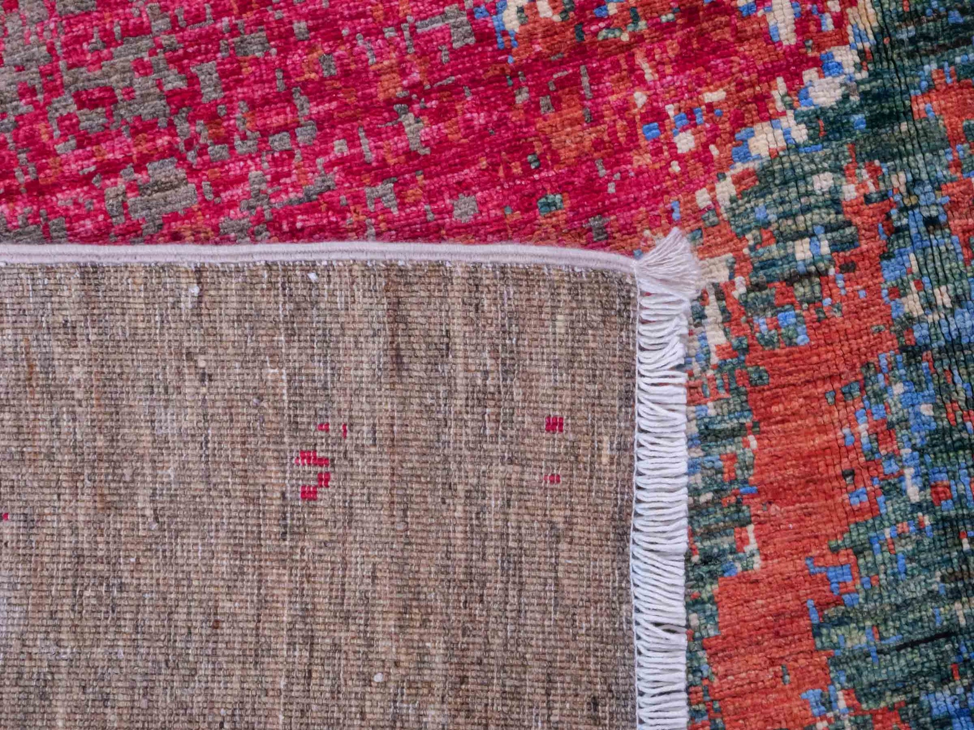 Handgeknüpfter Design Ziegler Orientteppich von Khademi aus Wolle, braun, rot, blau. Abstrakt-modernem Design. Traditionell von Hand geknüpft in Afghanistan. Größe: 239 cm x 169 cm. Teppichnummer: RB3-1037. Verkauf durch Jupiter Intl.