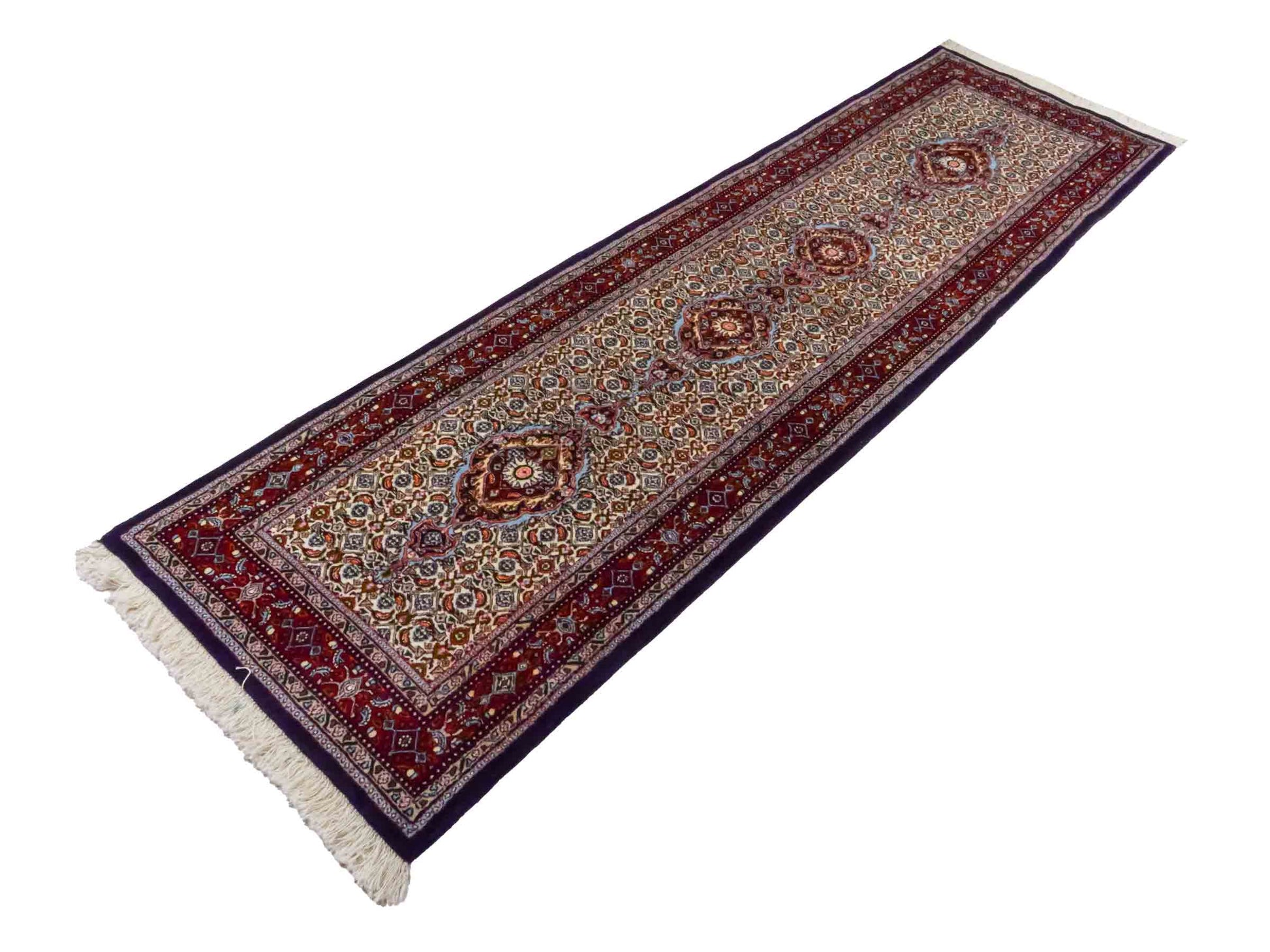 Handgeknüpfter Moud Läufer-Perserteppich von Khademi aus Wolle, blau, rot, creme. Klassisches Medaillon-Design. Traditionell von Hand geknüpft in Iran / Persien. Größe: 296 cm x 85 cm. Teppichnummer: RB3-1072. Verkauf durch Jupiter Intl.
