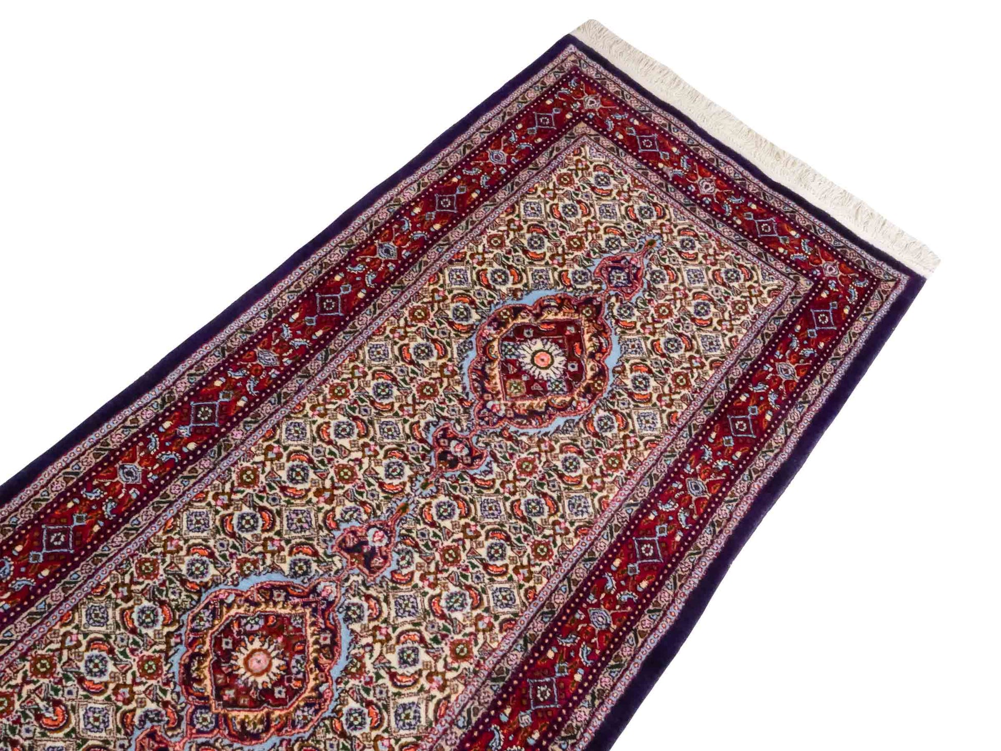 Handgeknüpfter Moud Läufer-Perserteppich von Khademi aus Wolle, blau, rot, creme. Klassisches Medaillon-Design. Traditionell von Hand geknüpft in Iran / Persien. Größe: 296 cm x 85 cm. Teppichnummer: RB3-1072. Verkauf durch Jupiter Intl.