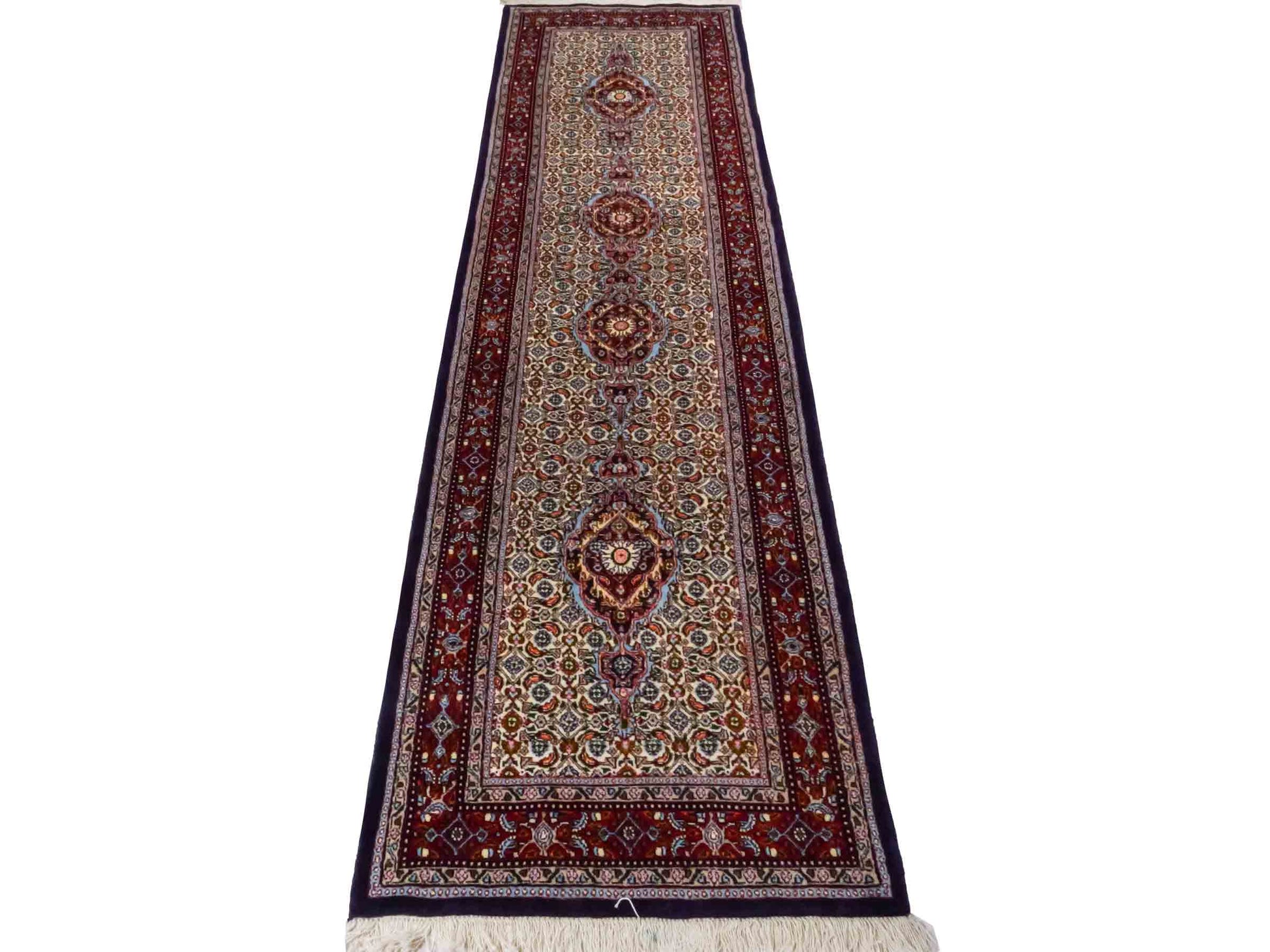 Handgeknüpfter Moud Läufer-Perserteppich von Khademi aus Wolle, blau, rot, creme. Klassisches Medaillon-Design. Traditionell von Hand geknüpft in Iran / Persien. Größe: 296 cm x 85 cm. Teppichnummer: RB3-1072. Verkauf durch Jupiter Intl.
