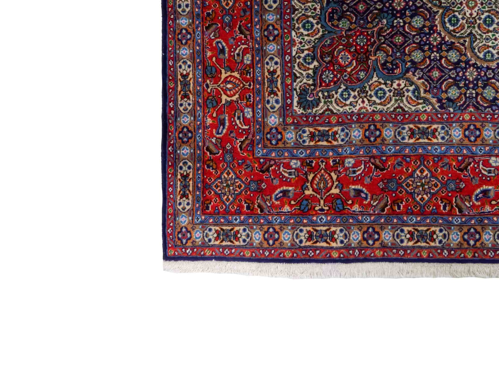 Handgeknüpfter Moud Perserteppich von Khademi mit Signatur aus Wolle, blau, rot, creme. Klassisches Medaillon-Design. Traditionell von Hand geknüpft in Iran / Persien. Größe: 302 cm x 203 cm. Teppichnummer: RB3-1073. Verkauf durch Jupiter Intl.