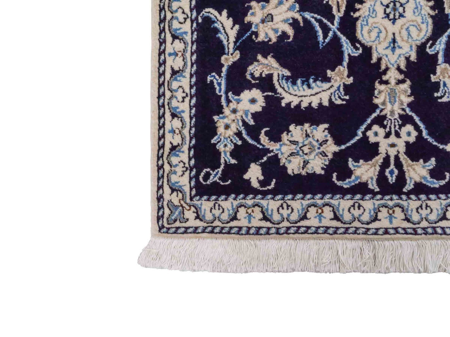 Handgeknüpfter Nain 12La Perserteppich von Khademi aus Wolle, marineblau. Persischer Orientteppich mit Medaillon. Von Hand geknüpft in Iran / Persien. Größe: 135 cm x 87 cm. Teppichnummer: SB3-1020. Verkauf durch Jupiter Intl.