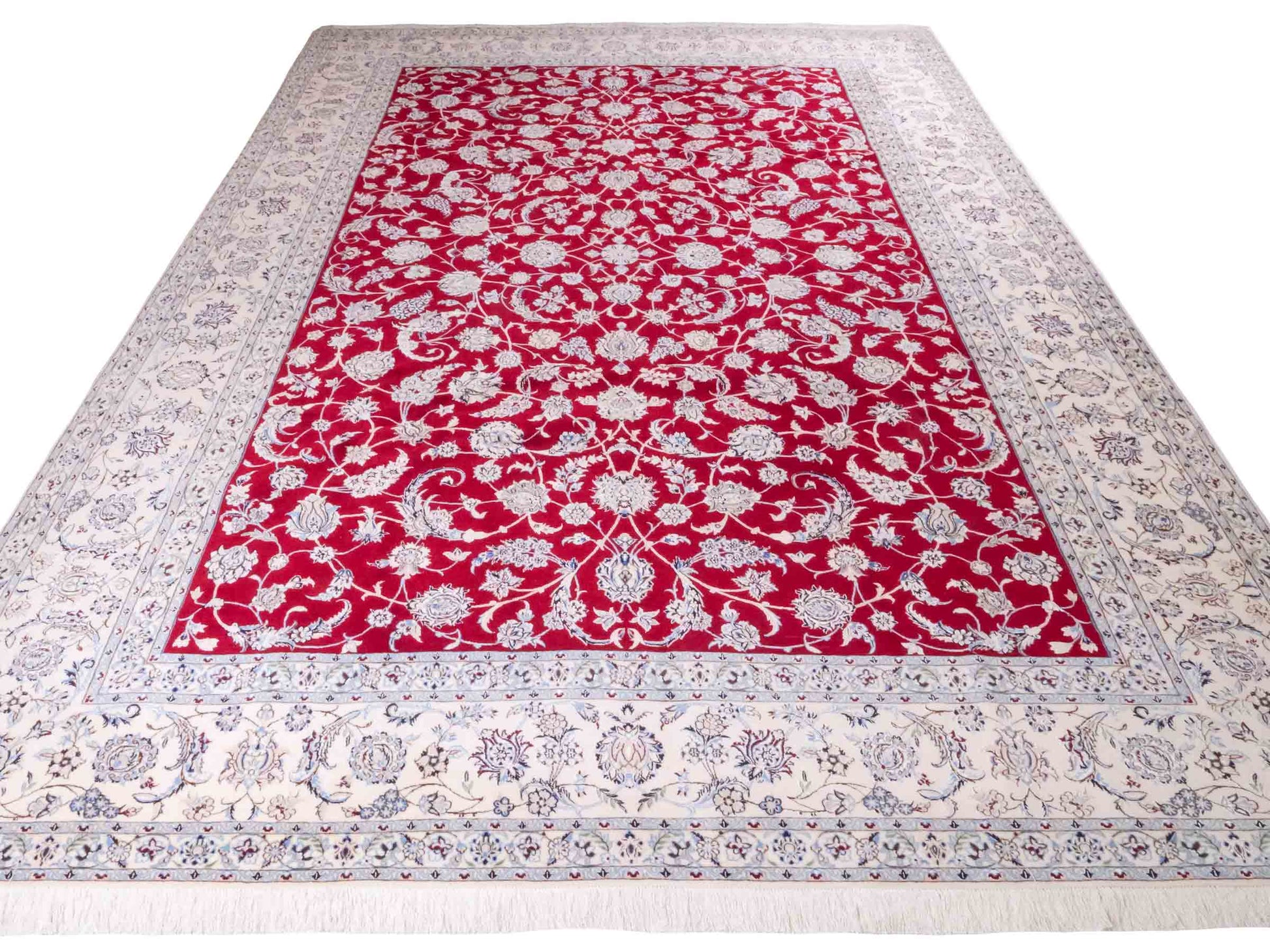 Handgeknüpfter Nain 6La Perserteppich von Khademi aus Wolle mit Seide, rot, weiß. Klassisches Allover-Design. Traditionell von Hand geknüpft in Iran / Persien. Größe: 357 cm x 260 cm. Teppichnummer: RB3-1098. Verkauf durch Jupiter Intl.