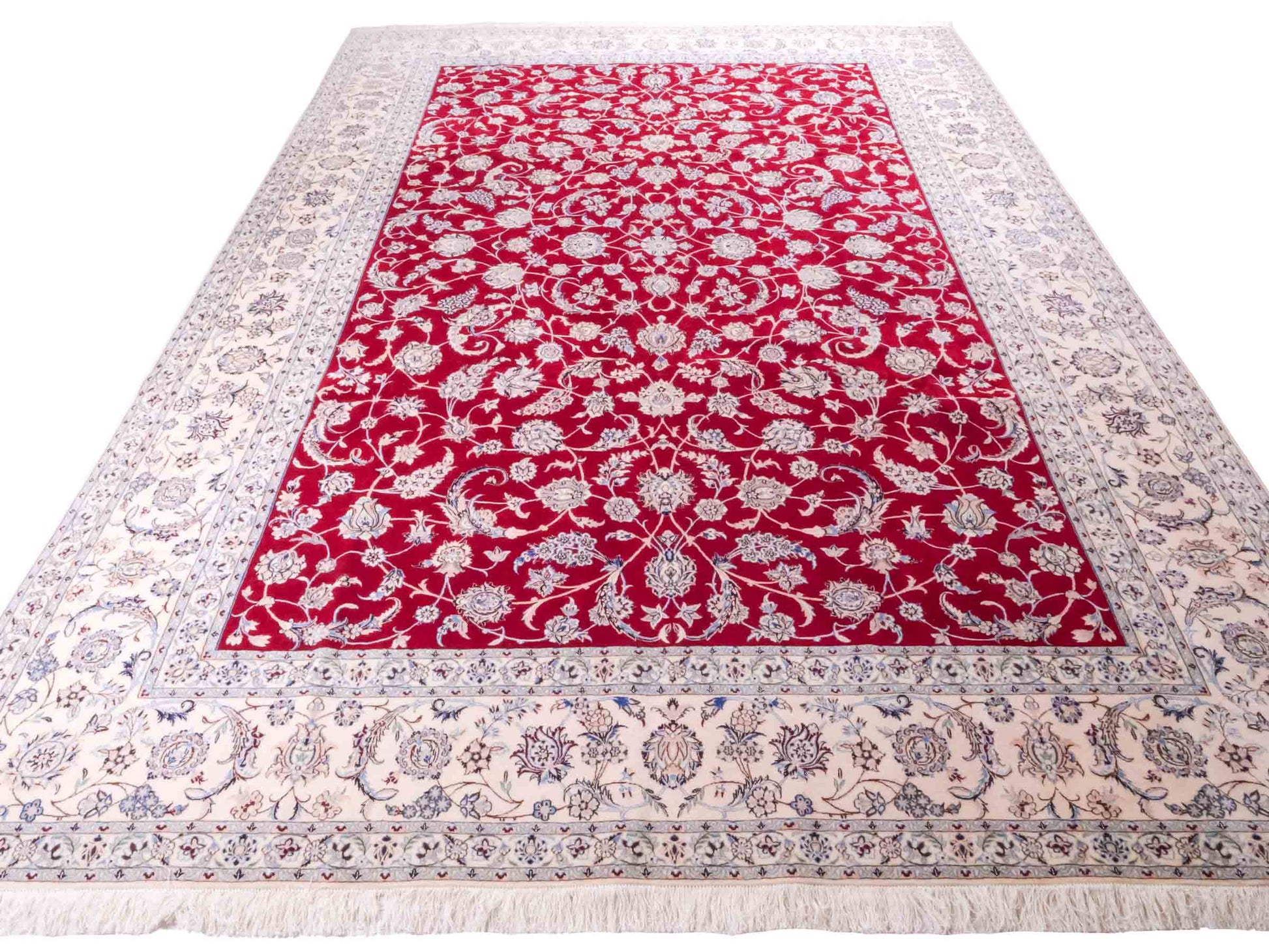 Handgeknüpfter Nain 6La Perserteppich von Khademi aus Wolle mit Seide, rot, weiß. Klassisches Allover-Design. Traditionell von Hand geknüpft in Iran / Persien. Größe: 357 cm x 260 cm. Teppichnummer: RB3-1098. Verkauf durch Jupiter Intl.