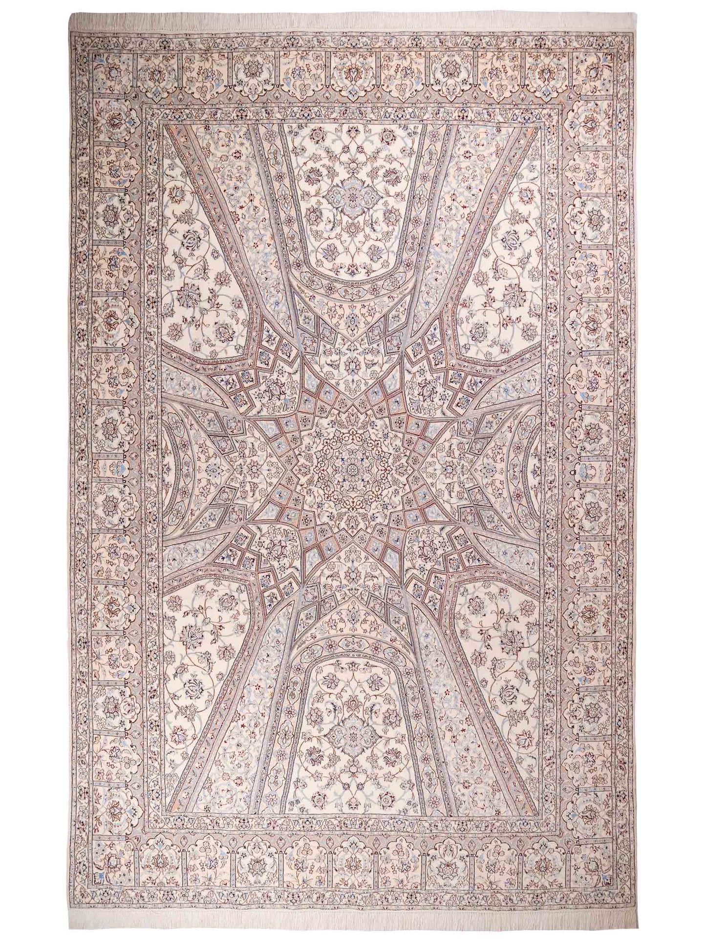 Handgeknüpfter Nain 6La Perserteppich von Khademi aus Wolle mit Seide, elfenbein-weiß. Persischer Orientteppich mit Medaillon. Von Hand geknüpft in Iran / Persien. Größe: 321 cm x 213 cm. Teppichnummer: SB3-1171 | Jupiter Intl.