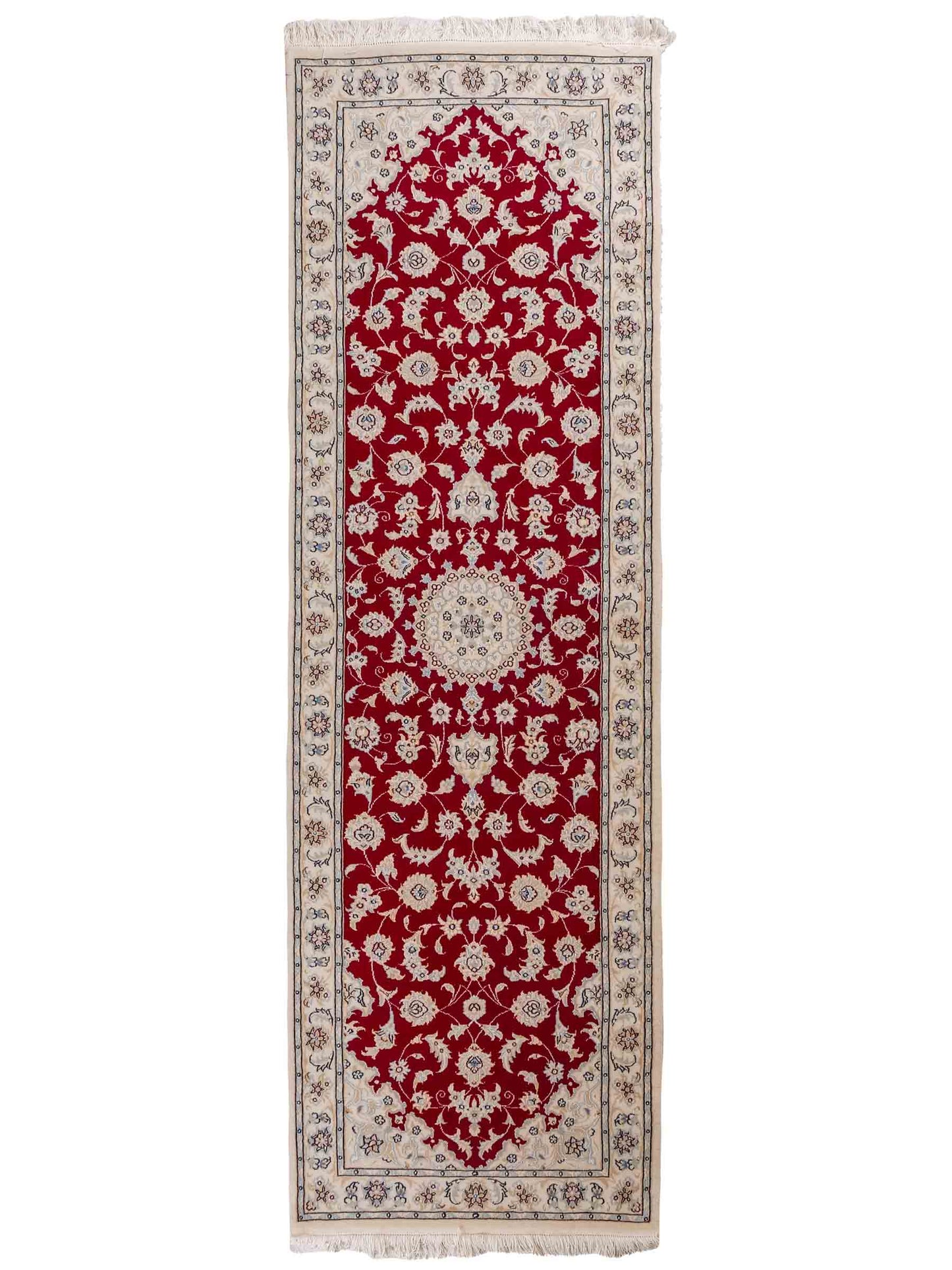 Handgeknüpfter Nain 9La Läufer-Perserteppich von Khademi aus Wolle mit Seide, rot, weiß. Klassisches Medaillon-Design. Traditionell von Hand geknüpft in Iran / Persien. Größe: 256 cm x 80 cm. Teppichnummer: RB3-1095. Verkauf durch Jupiter Intl.