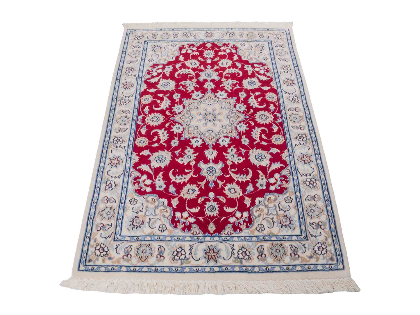 Handgeknüpfter Nain 9La Perserteppich von Khademi aus Wolle mit Seide, rot, cremeweiß. Persischer Orientteppich mit Medaillon. Von Hand geknüpft in Iran / Persien. Größe: 120 cm x 80 cm. Teppichnummer: SB3-1019. Verkauf durch Jupiter Intl.
