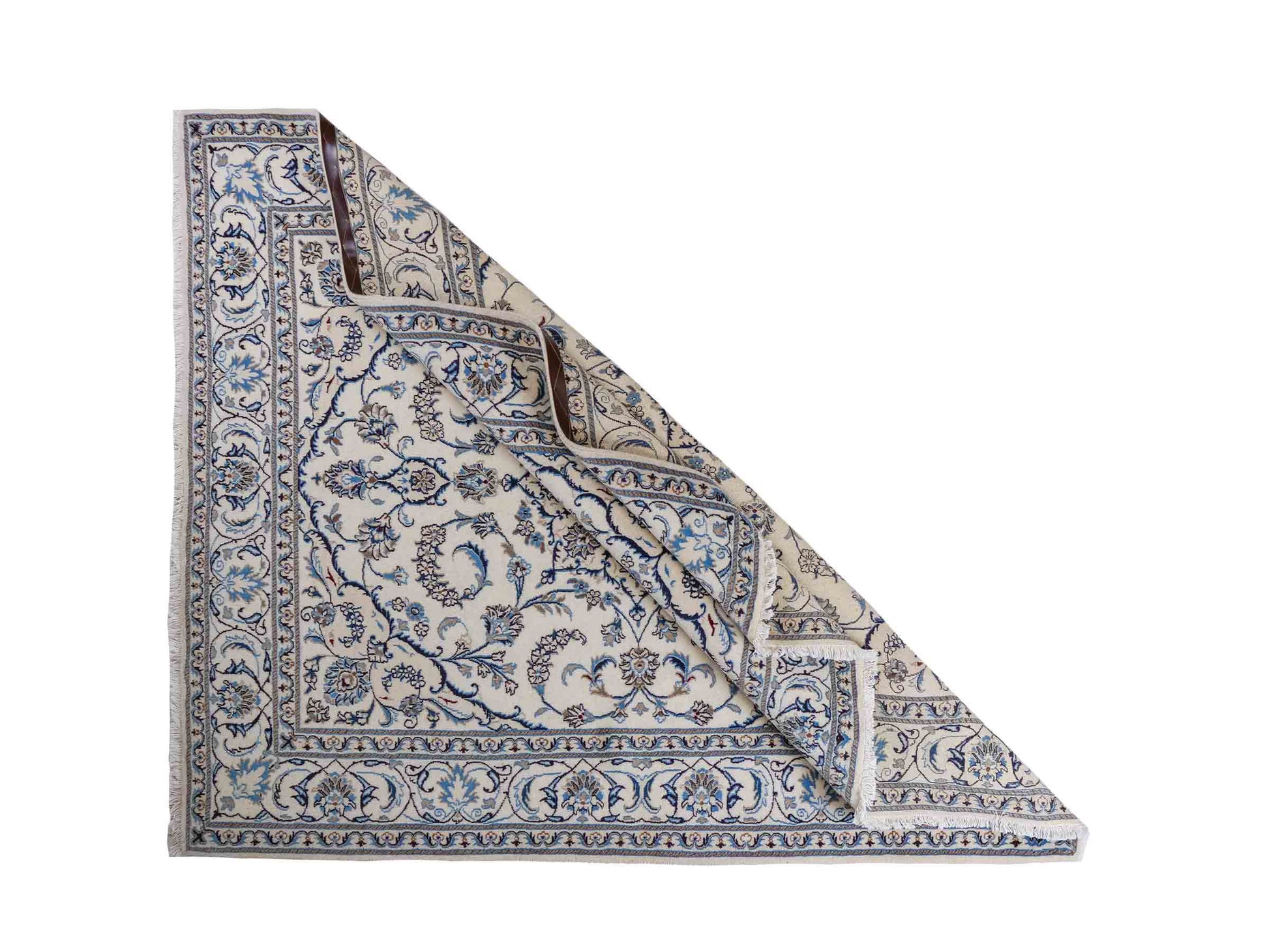 Handgeknüpfter Nain 9La Perserteppich von Khademi aus Wolle mit Seide, weiß, blau. Klassisches Medaillon-Design. Traditionell von Hand geknüpft in Iran / Persien. Größe: 241 cm x 205 cm. Teppichnummer: RB3-1089. Verkauf durch Jupiter Intl.
