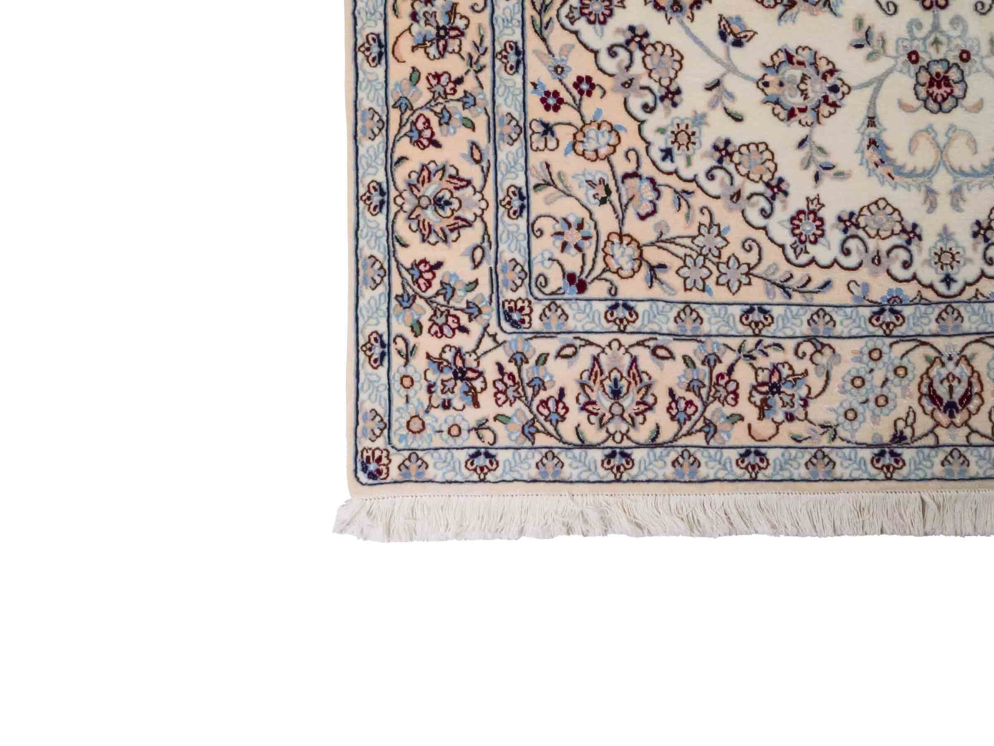 Handgeknüpfter Nain 9La Perserteppich von Khademi aus Wolle mit Seide, creme, weiß. Klassisches Medaillon-Design. Traditionell von Hand geknüpft in Iran / Persien. Größe: 258 cm x 164 cm. Teppichnummer: RB3-1092. Verkauf durch Jupiter Intl.