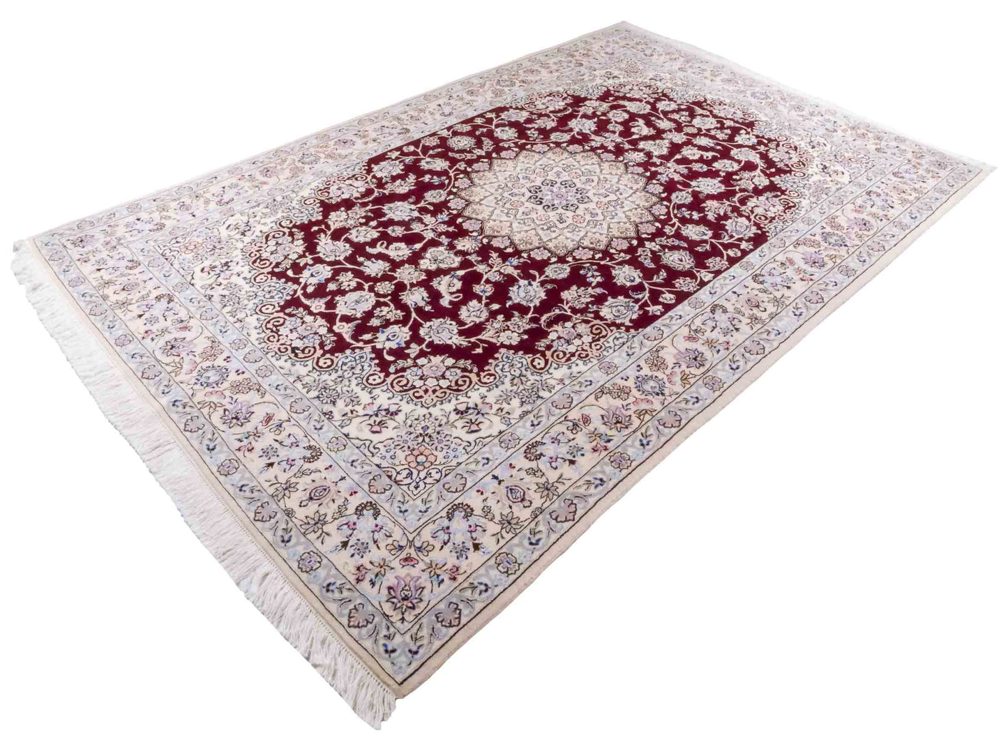 Handgeknüpfter Nain 9La Perserteppich von Khademi aus Wolle mit Seide, rot, weiß. Klassisches Medaillon-Design. Traditionell von Hand geknüpft in Iran / Persien. Größe: 316 cm x 205 cm. Teppichnummer: RB3-1093. Verkauf durch Jupiter Intl.
