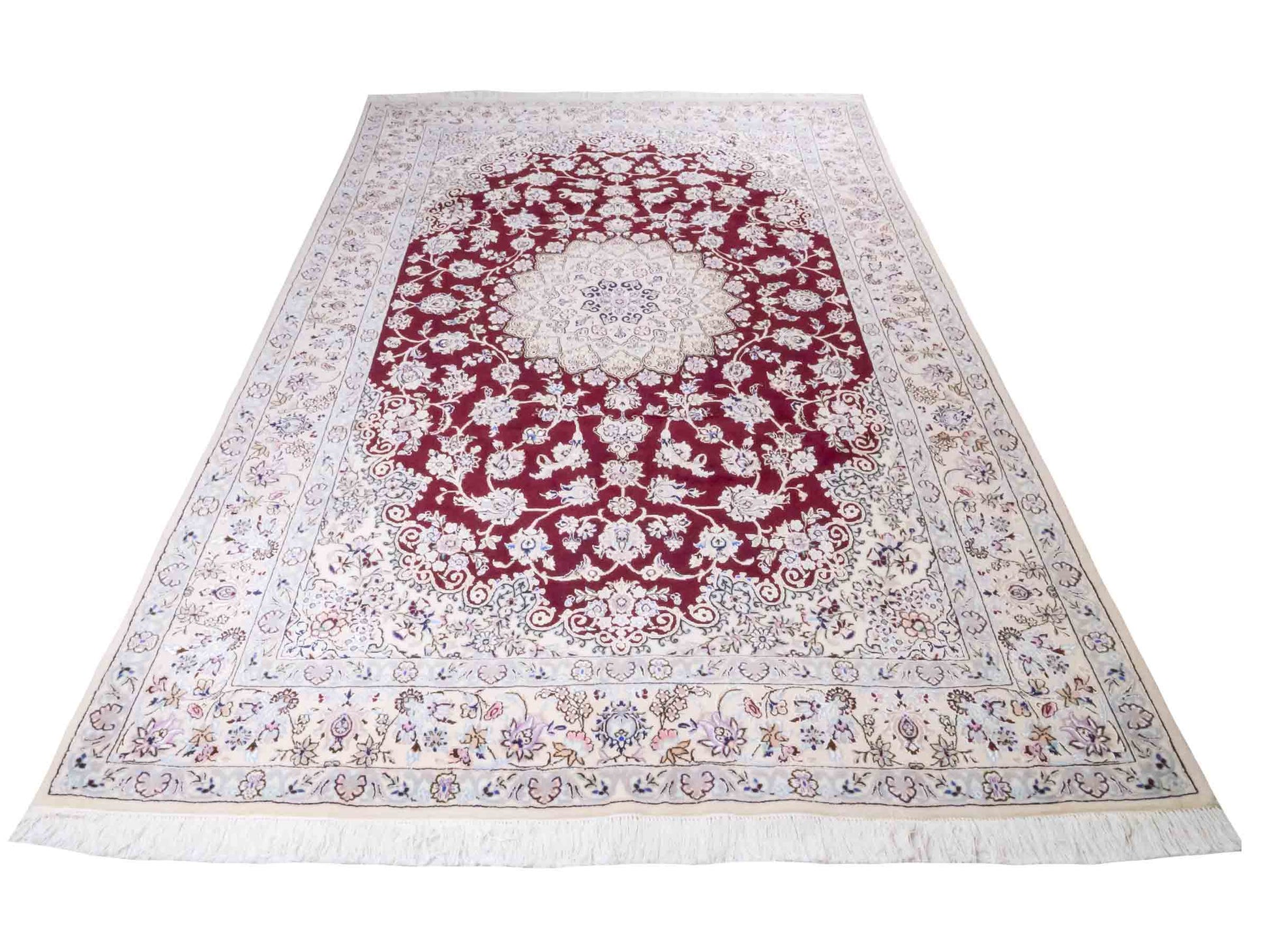 Handgeknüpfter Nain 9La Perserteppich von Khademi aus Wolle mit Seide, rot, weiß. Klassisches Medaillon-Design. Traditionell von Hand geknüpft in Iran / Persien. Größe: 316 cm x 205 cm. Teppichnummer: RB3-1093. Verkauf durch Jupiter Intl.