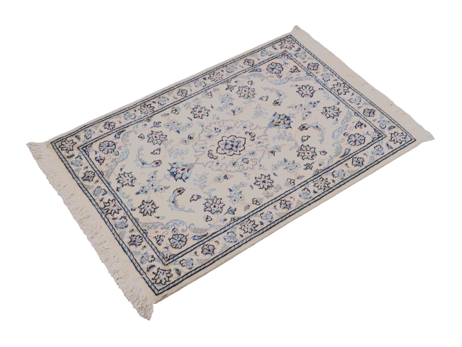 Handgeknüpfter Nain 9La Perserteppich von Khademi aus Wolle mit Seide,, cremeweiß. Persischer Orientteppich mit Medaillon. Von Hand geknüpft in Iran / Persien. Größe: 94 cm x 59 cm. Teppichnummer: SB3-1013. Verkauf durch Jupiter Intl.