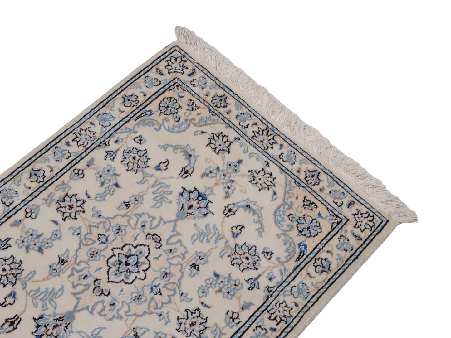 Handgeknüpfter Nain 9La Perserteppich von Khademi aus Wolle mit Seide,, cremeweiß. Persischer Orientteppich mit Medaillon. Von Hand geknüpft in Iran / Persien. Größe: 94 cm x 59 cm. Teppichnummer: SB3-1013. Verkauf durch Jupiter Intl.