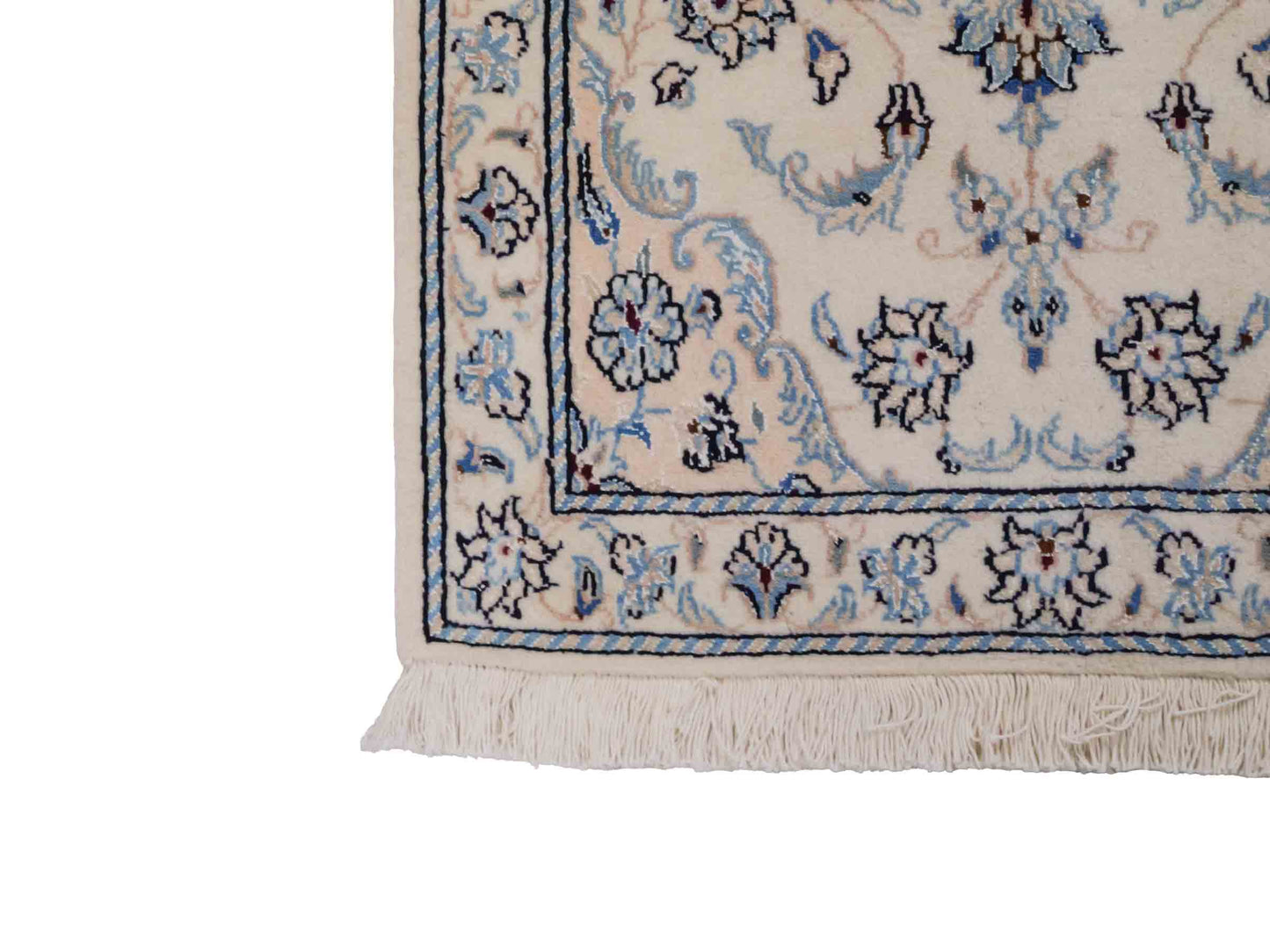 Handgeknüpfter Nain 9La Perserteppich von Khademi aus Wolle mit Seide,, cremeweiß. Persischer Orientteppich mit Medaillon. Von Hand geknüpft in Iran / Persien. Größe: 94 cm x 59 cm. Teppichnummer: SB3-1013. Verkauf durch Jupiter Intl.