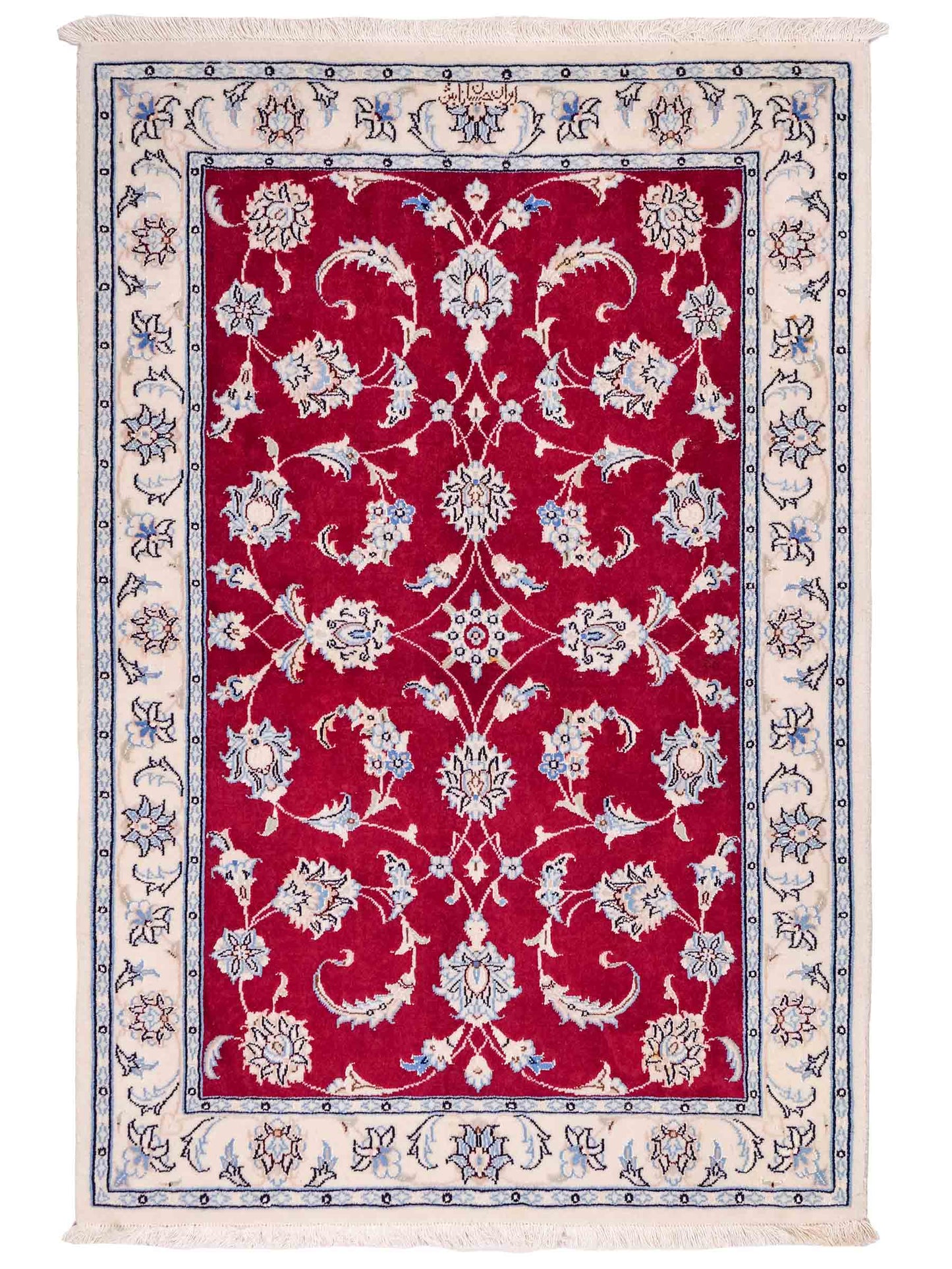 Handgeknüpfter Nain 9La Perserteppich von Khademi, signiert, aus Wolle mit Seide, rot-weiß. Persischer Allover-Orientteppich. Von Hand geknüpft in Iran / Persien. Größe: 107 cm x 71 cm. Teppichnummer: SB3-1016. Verkauf durch Jupiter Intl.