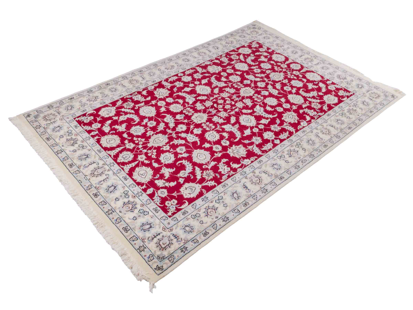 Handgeknüpfter Nain 9La Perserteppich von Khademi aus Wolle mit Seide, signiert, rot-elfenbein-weiß. Persischer Orientteppich mit Allover-Motiv. Von Hand geknüpft in Iran / Persien. Größe: 205 x 136 cm. Teppichnummer: SB3-1087 | Jupiter Intl.