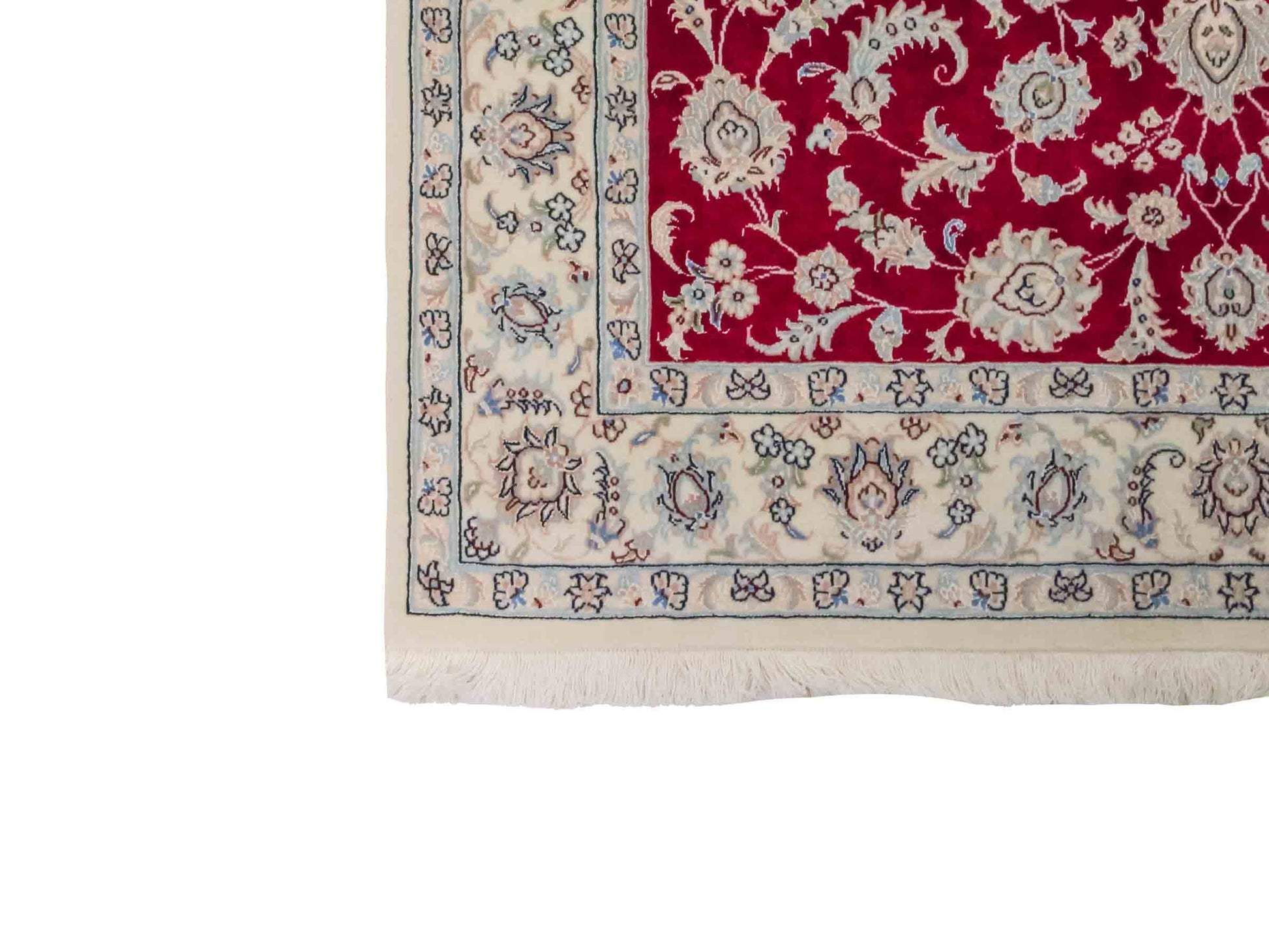 Handgeknüpfter Nain 9La Perserteppich von Khademi aus Wolle mit Seide, signiert, rot-elfenbein-weiß. Persischer Orientteppich mit Allover-Motiv. Von Hand geknüpft in Iran / Persien. Größe: 205 x 136 cm. Teppichnummer: SB3-1087 | Jupiter Intl.