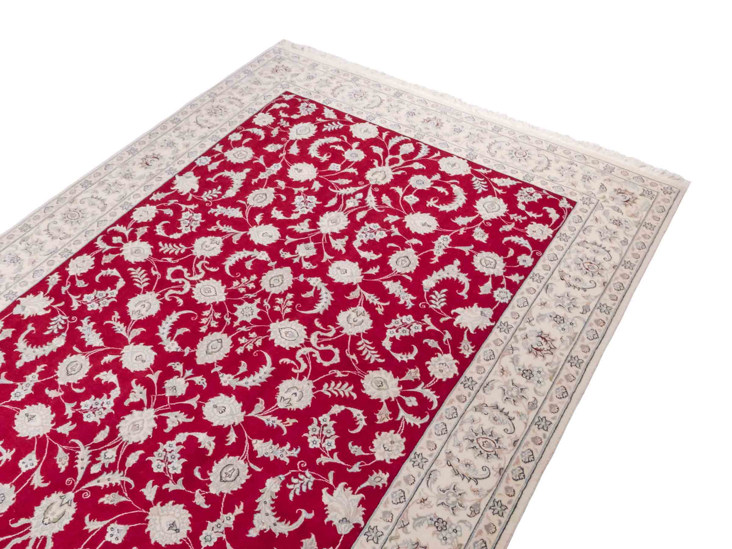 Handgeknüpfter Nain 9La Perserteppich von Khademi aus Wolle mit Seide, signiert, rot-elfenbein-weiß. Persischer Orientteppich mit Allover-Motiv. Von Hand geknüpft in Iran / Persien. Größe: 232 x 170 cm. Teppichnummer: SB3-1084 | Jupiter Intl.