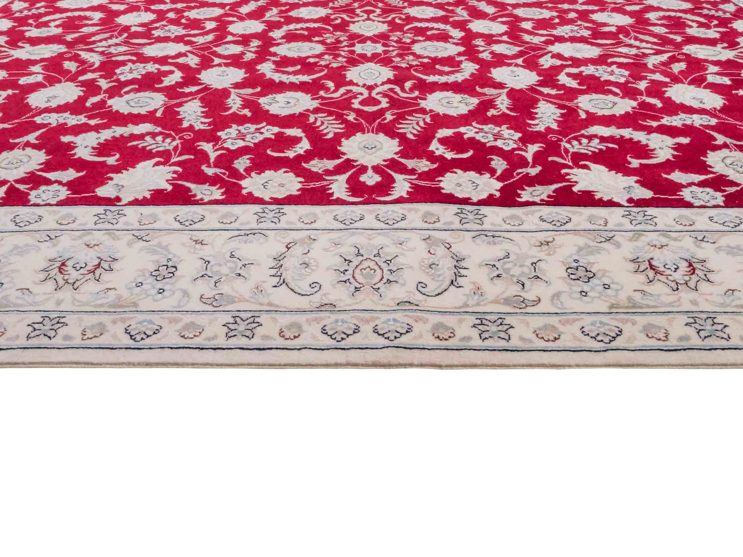 Handgeknüpfter Nain 9La Perserteppich von Khademi aus Wolle mit Seide, signiert, rot-elfenbein-weiß. Persischer Orientteppich mit Allover-Motiv. Von Hand geknüpft in Iran / Persien. Größe: 232 x 170 cm. Teppichnummer: SB3-1084 | Jupiter Intl.