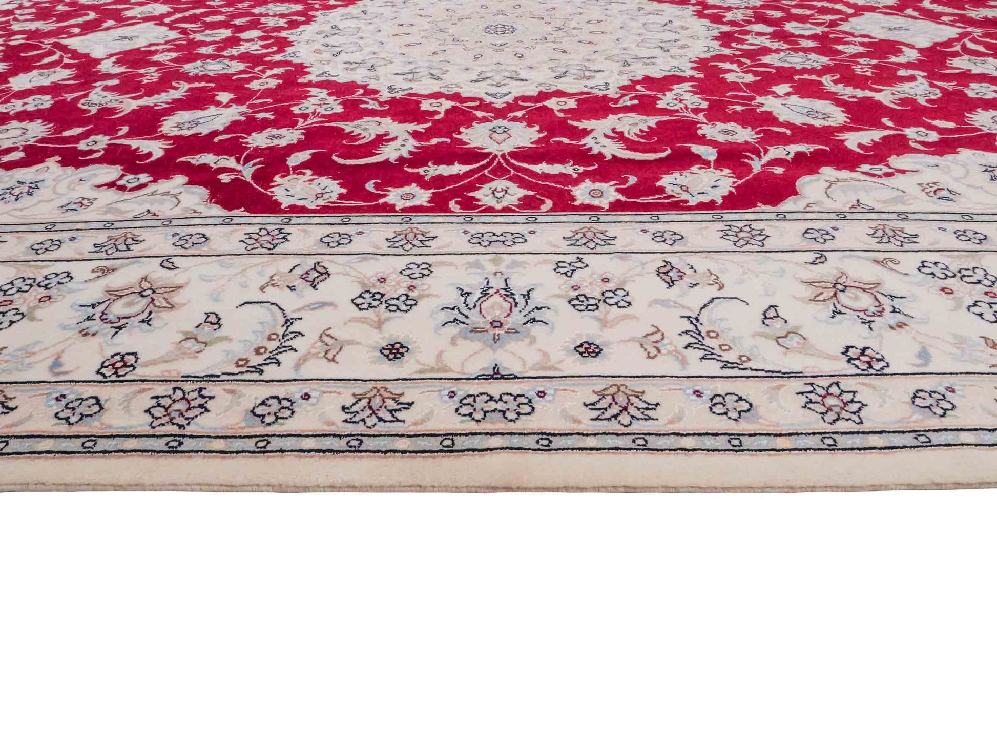 Handgeknüpfter Nain 9La Perserteppich von Khademi aus Wolle mit Seide, signiert, rot-elfenbein-weiß. Persischer Orientteppich mit Medaillon. Von Hand geknüpft in Iran / Persien. Größe: 295 cm x 200 cm. Teppichnummer: SB3-1151 | Jupiter Intl.